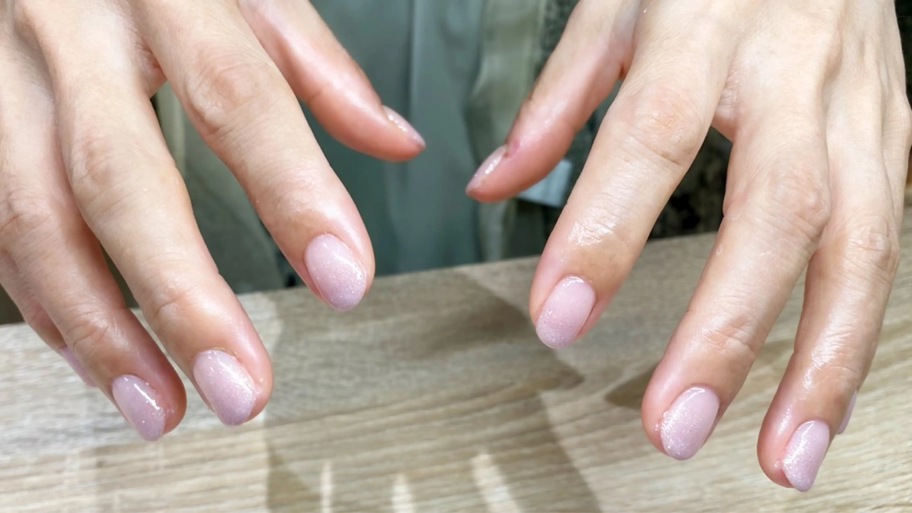 ネイル グラデーション AlohaKapi所属・AlohaKapi Kazueのネイルデザイン