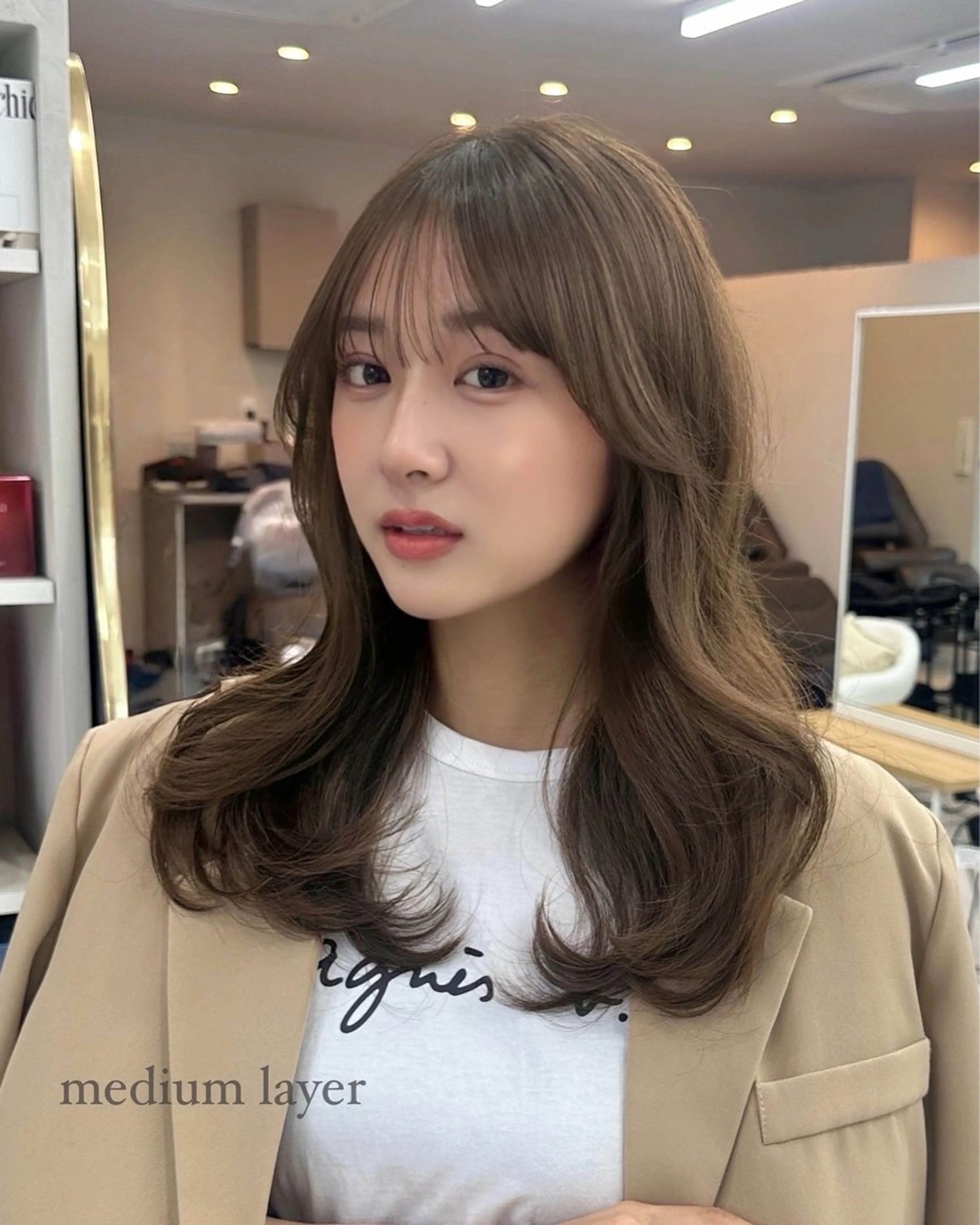 ミディアム カラー ベージュカラー ヘアカラー Aura所属・丸山 心 / 艶カラーのヘアスタイル