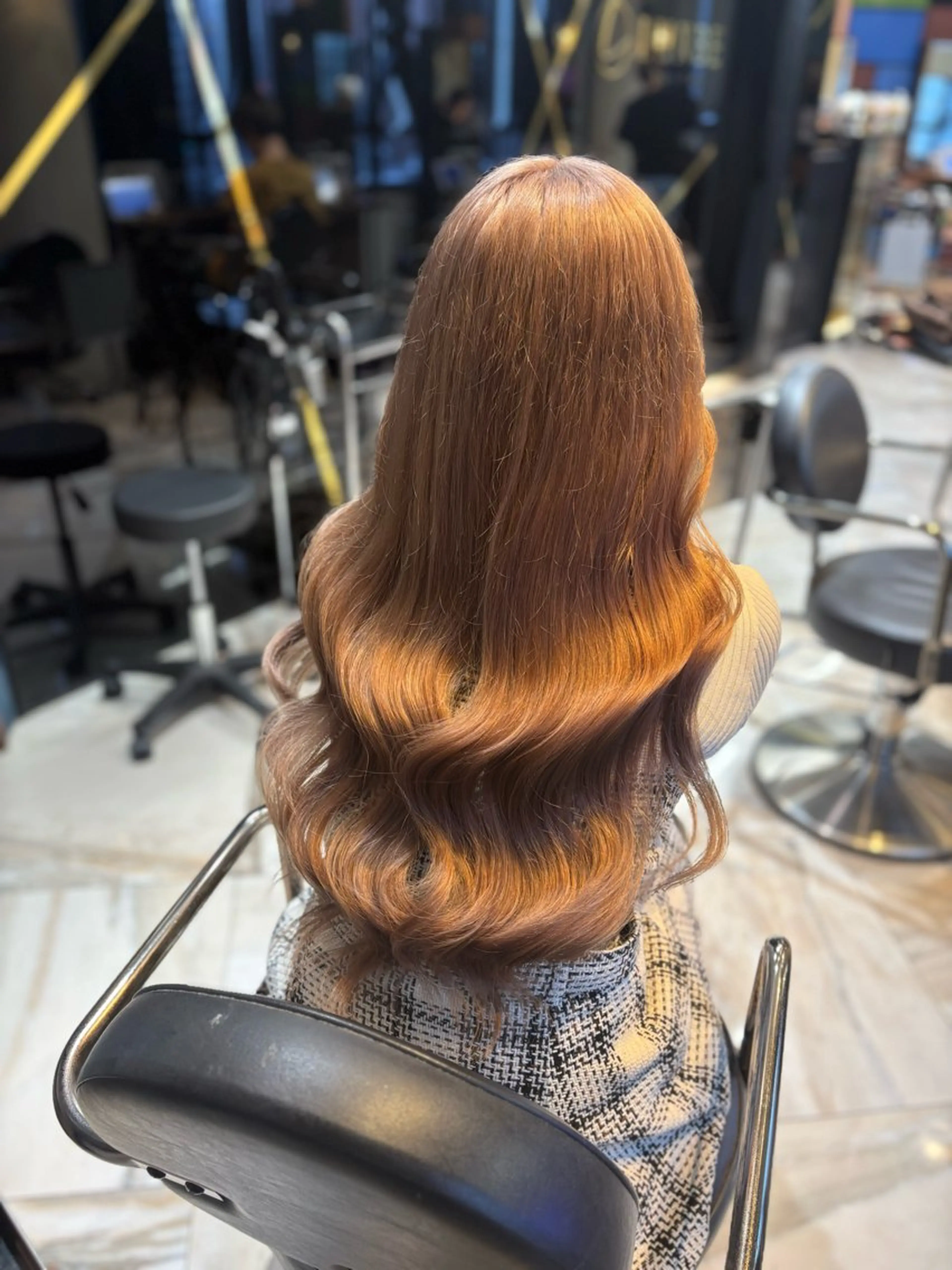 ロング カラー ブリーチ ケアブリーチ ヘアカラー 大阪 梅田/ ハイトーン/エクステのヘアスタイル