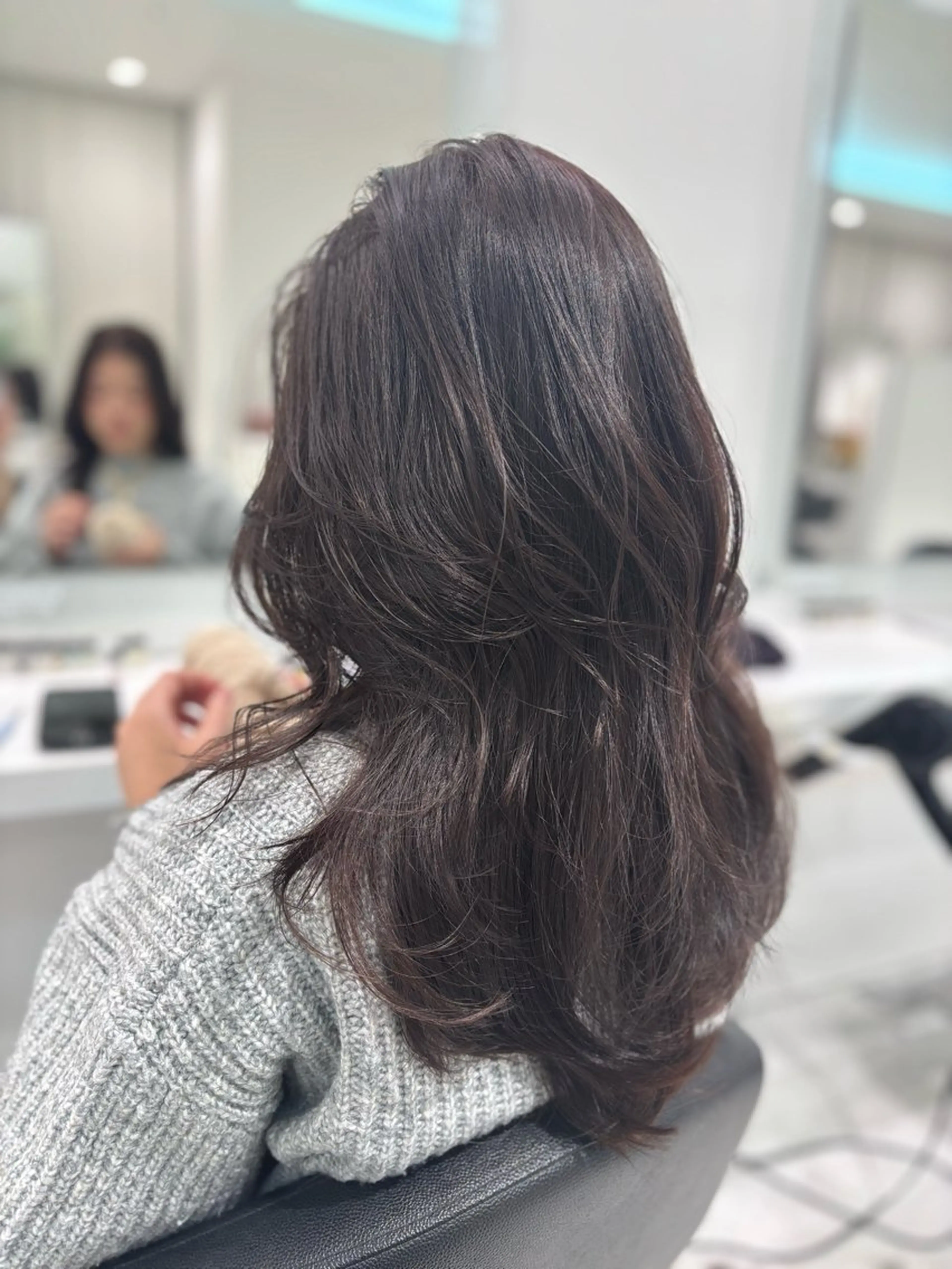 ロング カラー ヘアカラー トリートメント ヘッドスパ ヘアセット ブリーチなし透明感 ×縮毛矯正🤍ユウのヘアスタイル