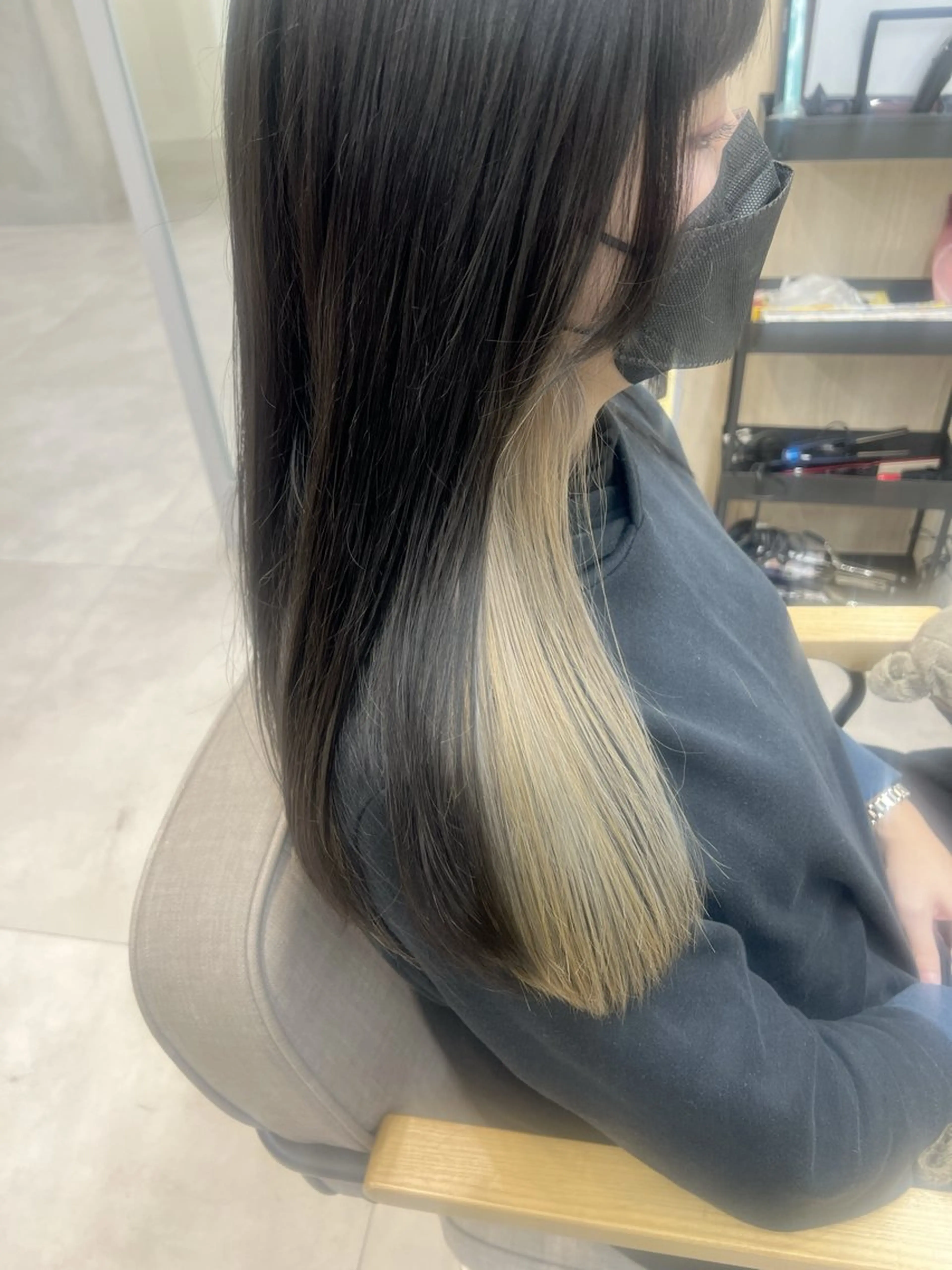 セミロング カラー ベージュカラー ブリーチ インナーカラー ホワイトベージュ 髪質改善 ヘアカラー トリートメント メンズ レイヤー ウルフ 弓木啓輔のヘアスタイル