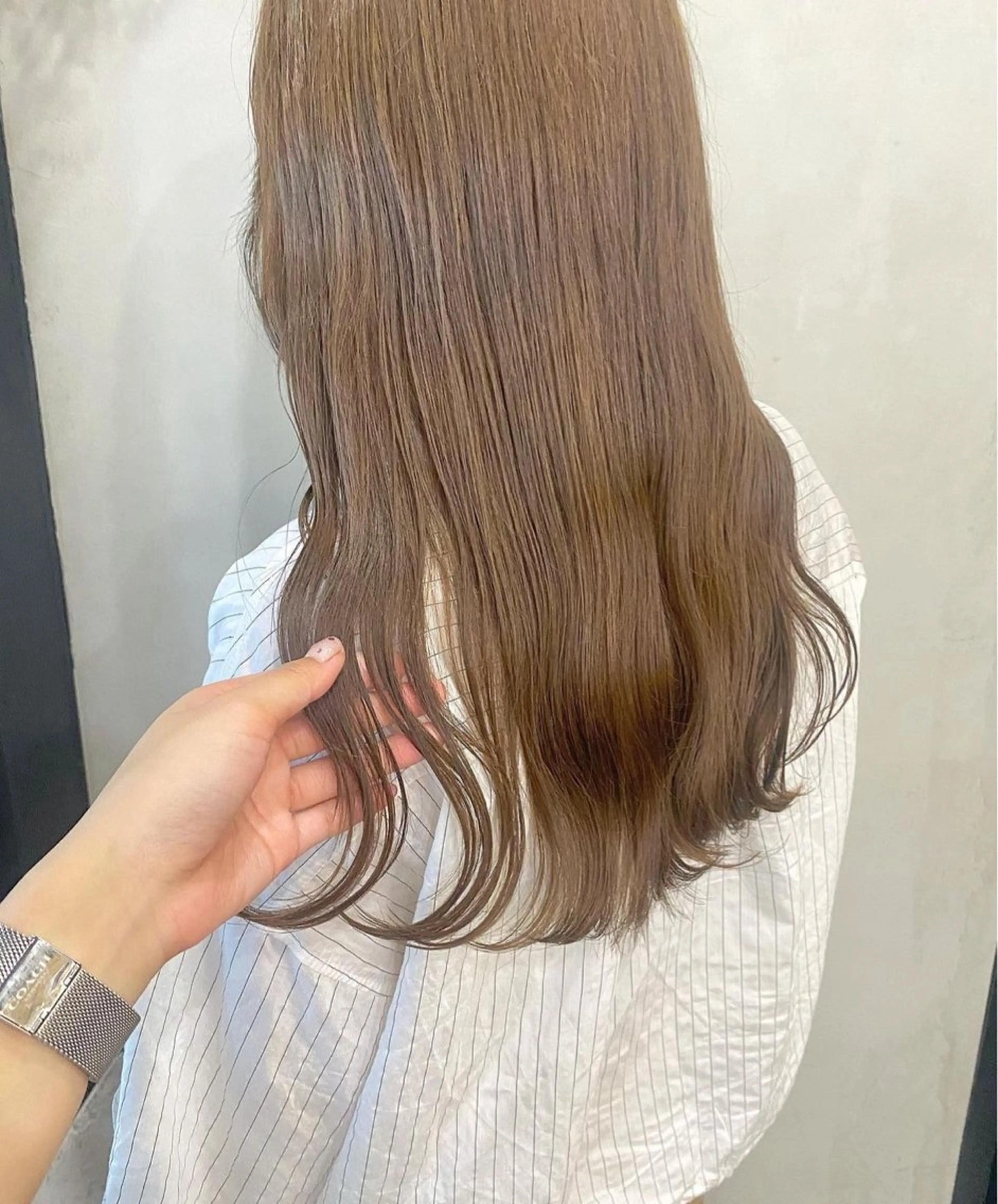 ロング ヘアカラー トリートメント ブリーチなしダブルカ ラー🩶manamiのヘアスタイル