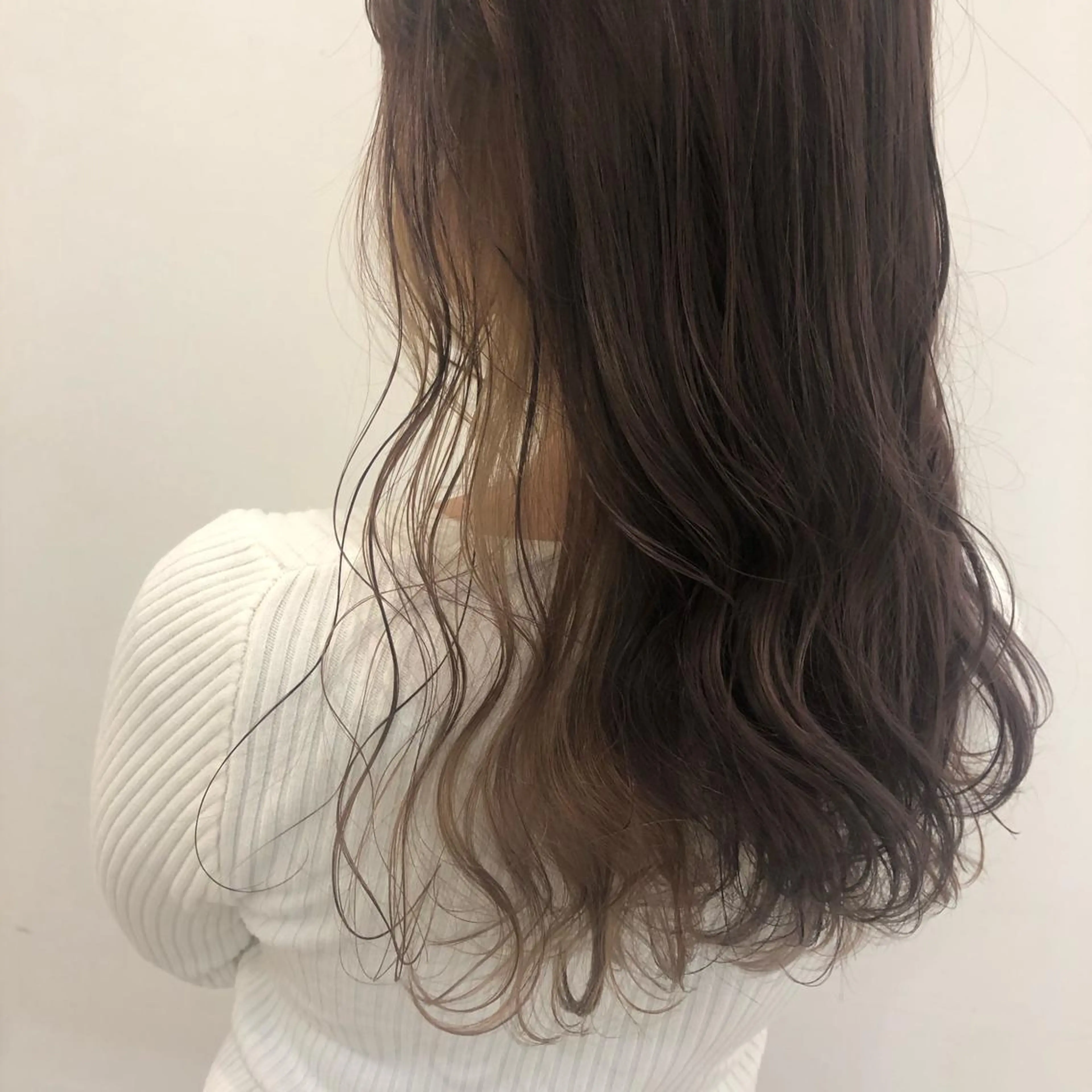 ロング 銀座／レイヤーカット 🤍内野すみれのヘアスタイル