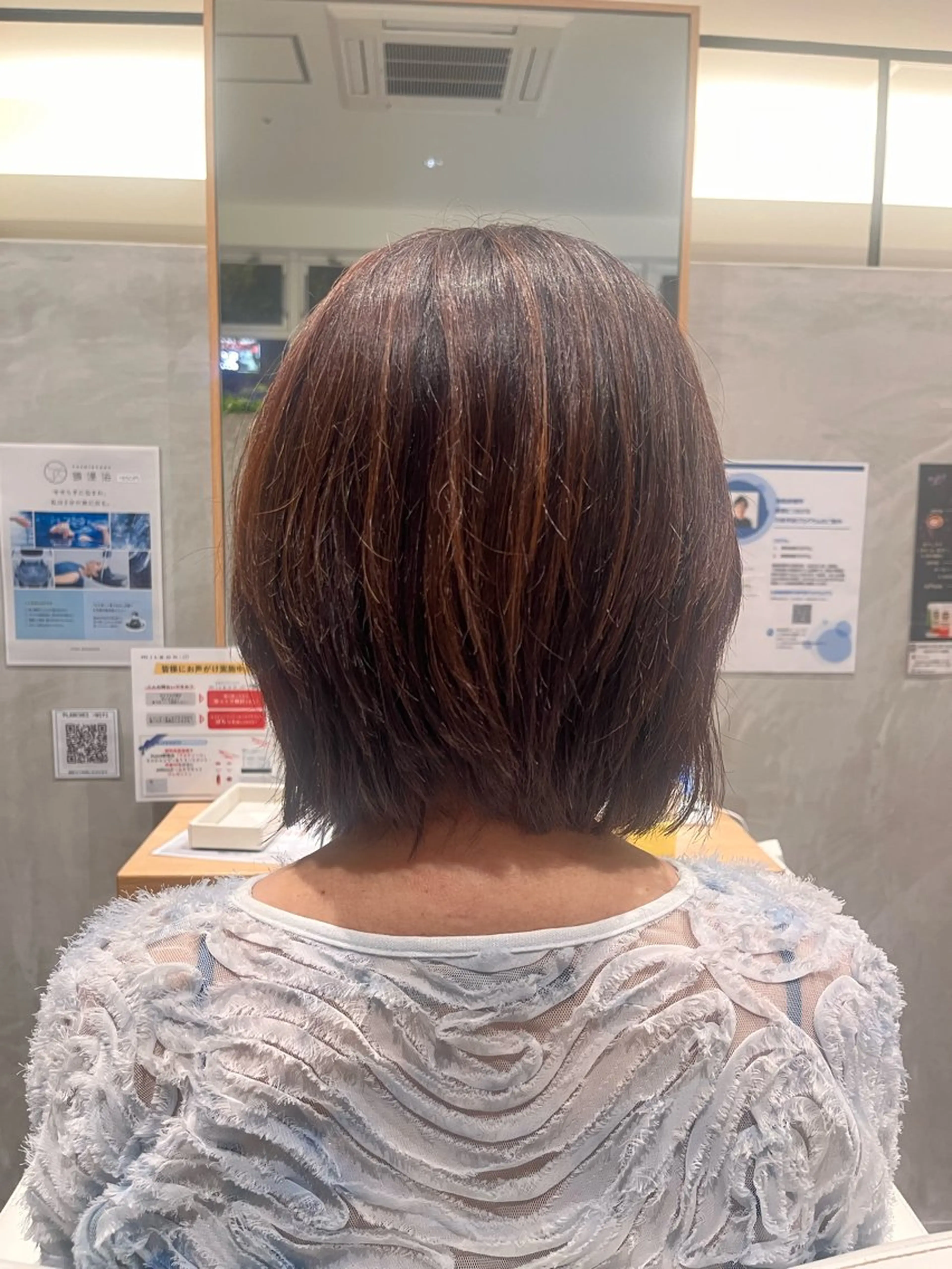 女性カットモデルの写真