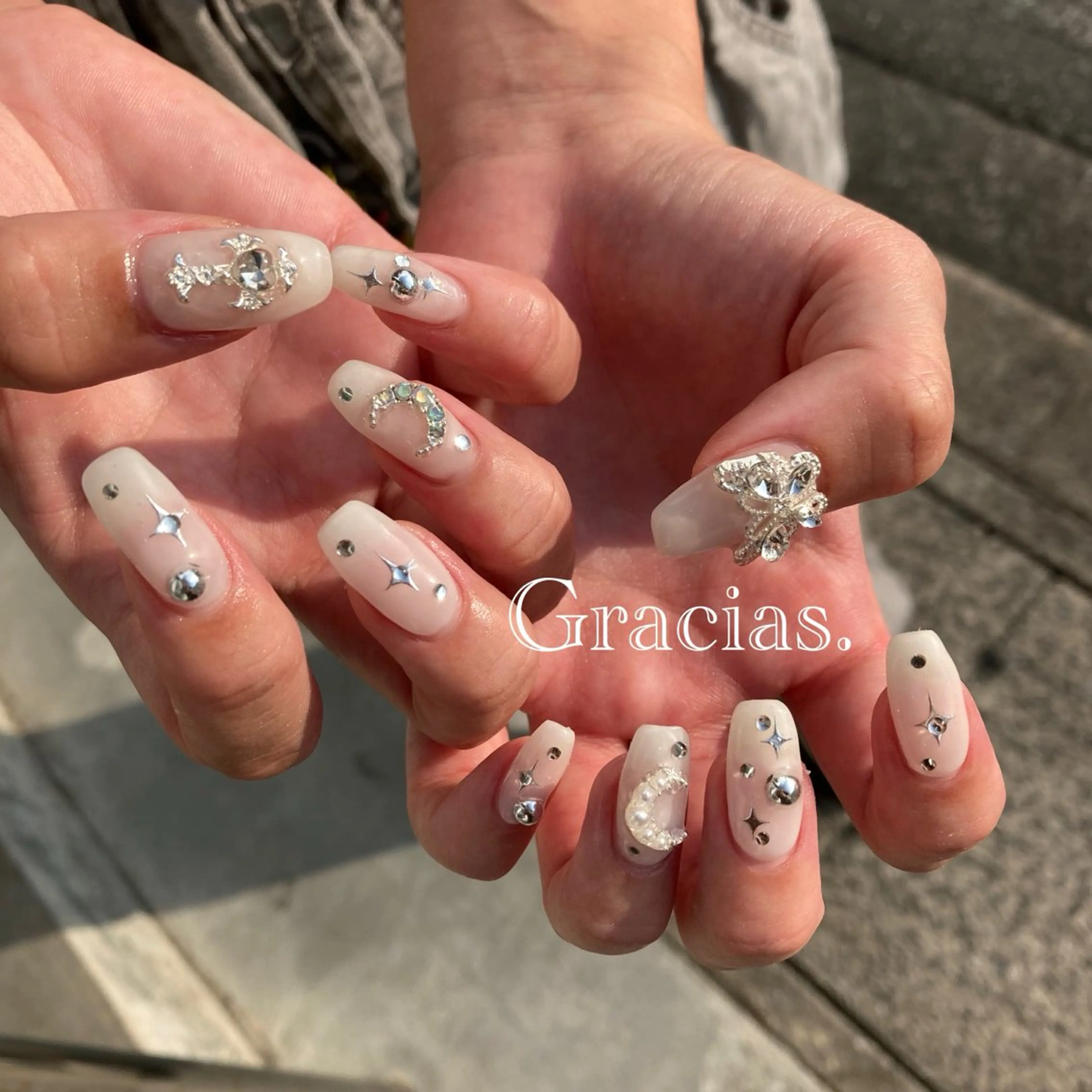 ネイル アートネイル マグネットネイル ワンカラーネイル 夏ネイル ハンドネイル Gracias. rieのネイルデザイン