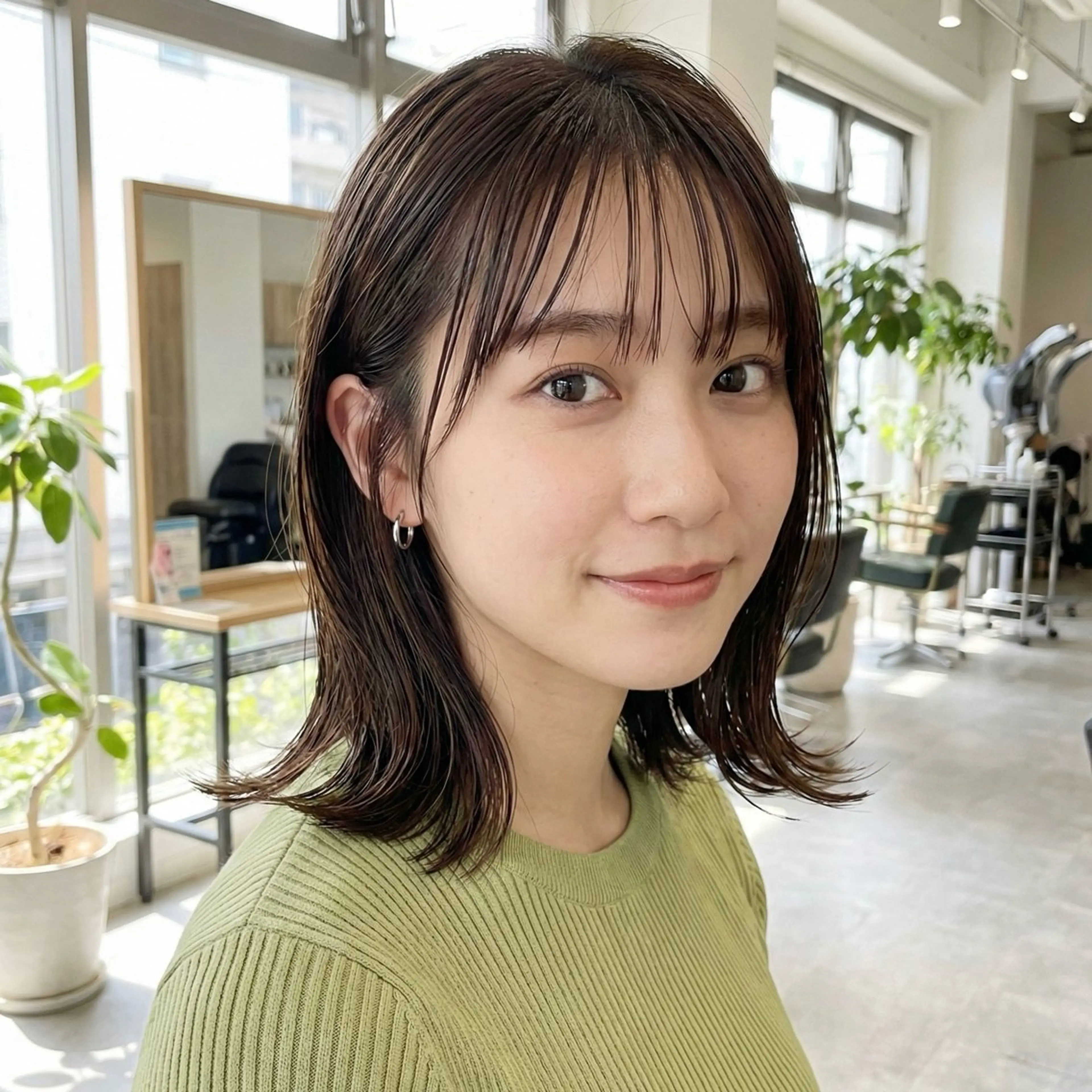 ミディアム カット 縮毛矯正 トリートメント 縮毛矯正特化 コグスリのヘアスタイル