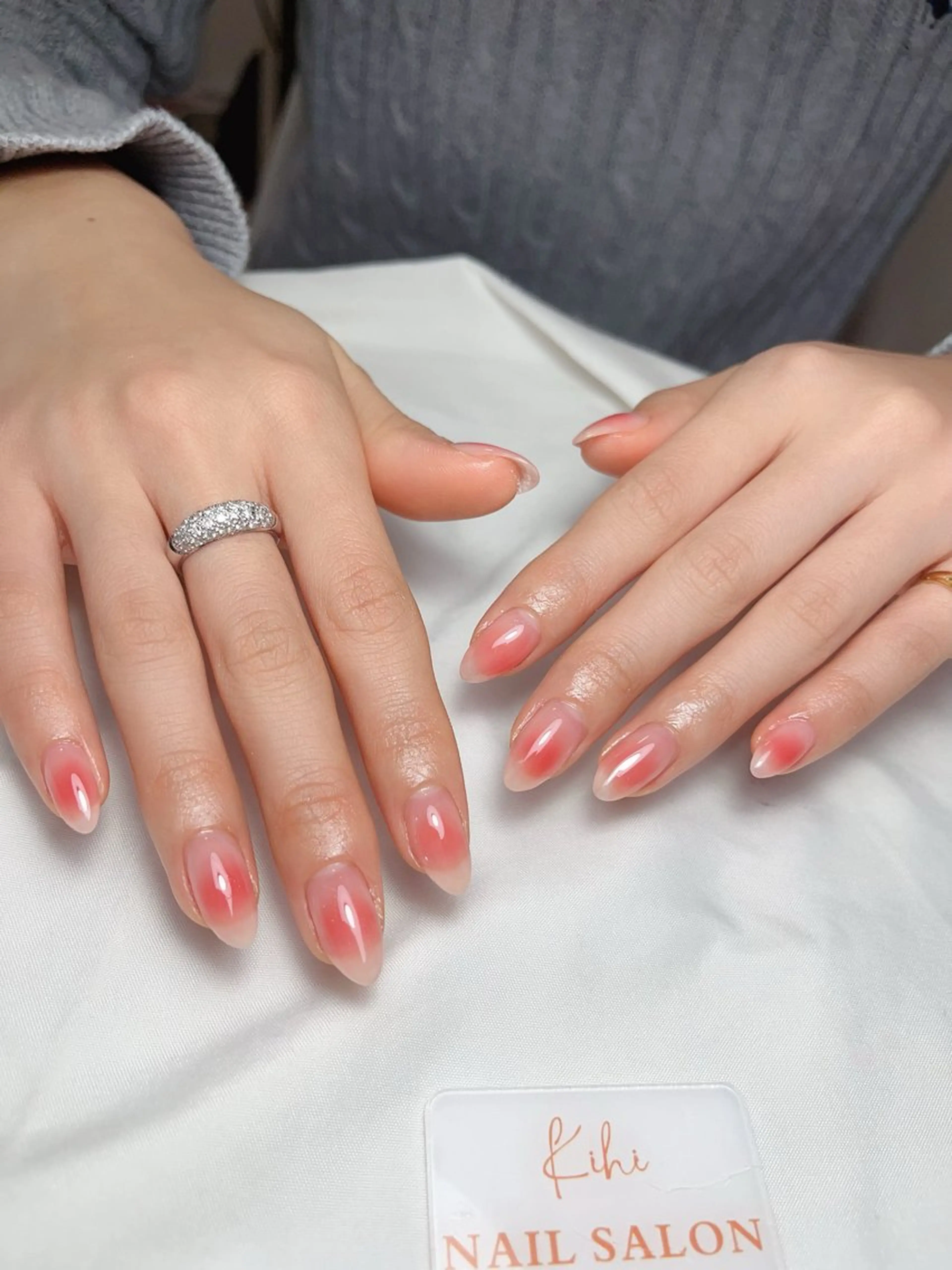 ネイル アートネイル フレンチネイル ジェルネイル グラデーション 韓国ネイル ハンドネイル ハンドケア さくら💮💮 【オフ無料】のネイルデザイン