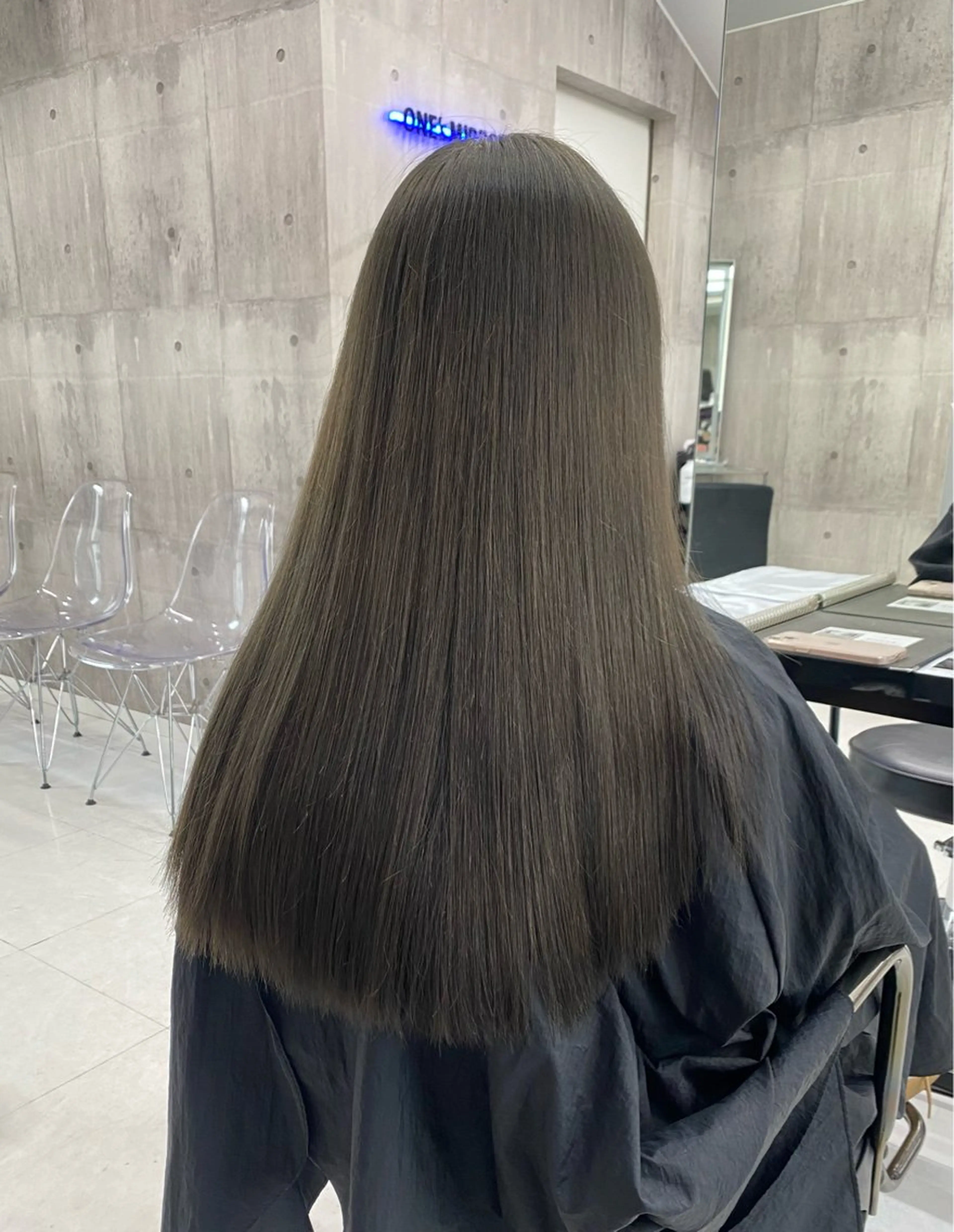 ロング カラー ヘアアレンジ メンズ ヘアカラー のん🎀ハイトーン/ レイヤーカット🐳のヘアスタイル