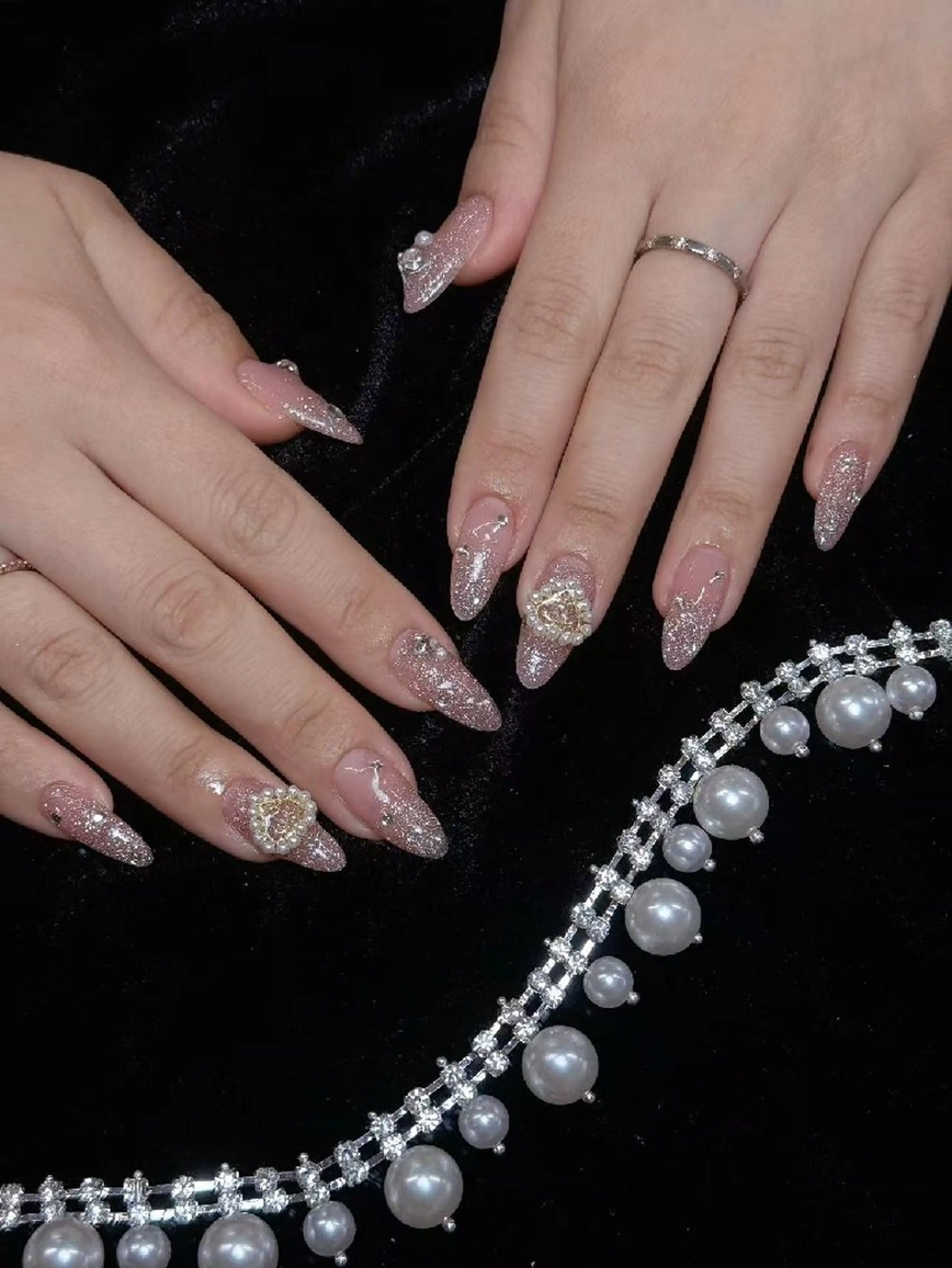 ネイル ENsalon AKIRAのネイルデザイン