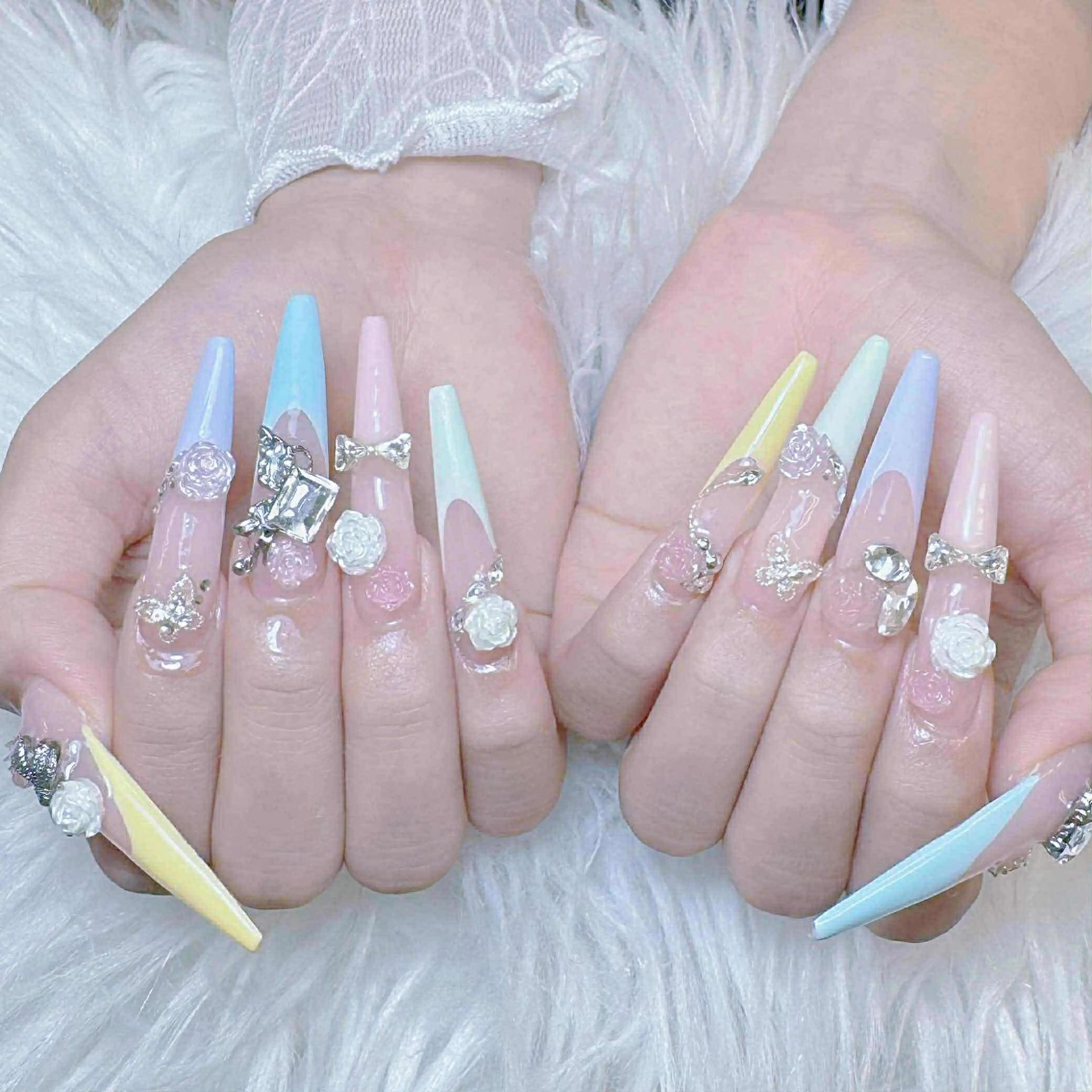 ネイル チークネイル 長さ出し フットネイル マグネットネイル 持ち込み ハンドネイル ANH NAIL ゴテゴテ専門店💎のネイルデザイン