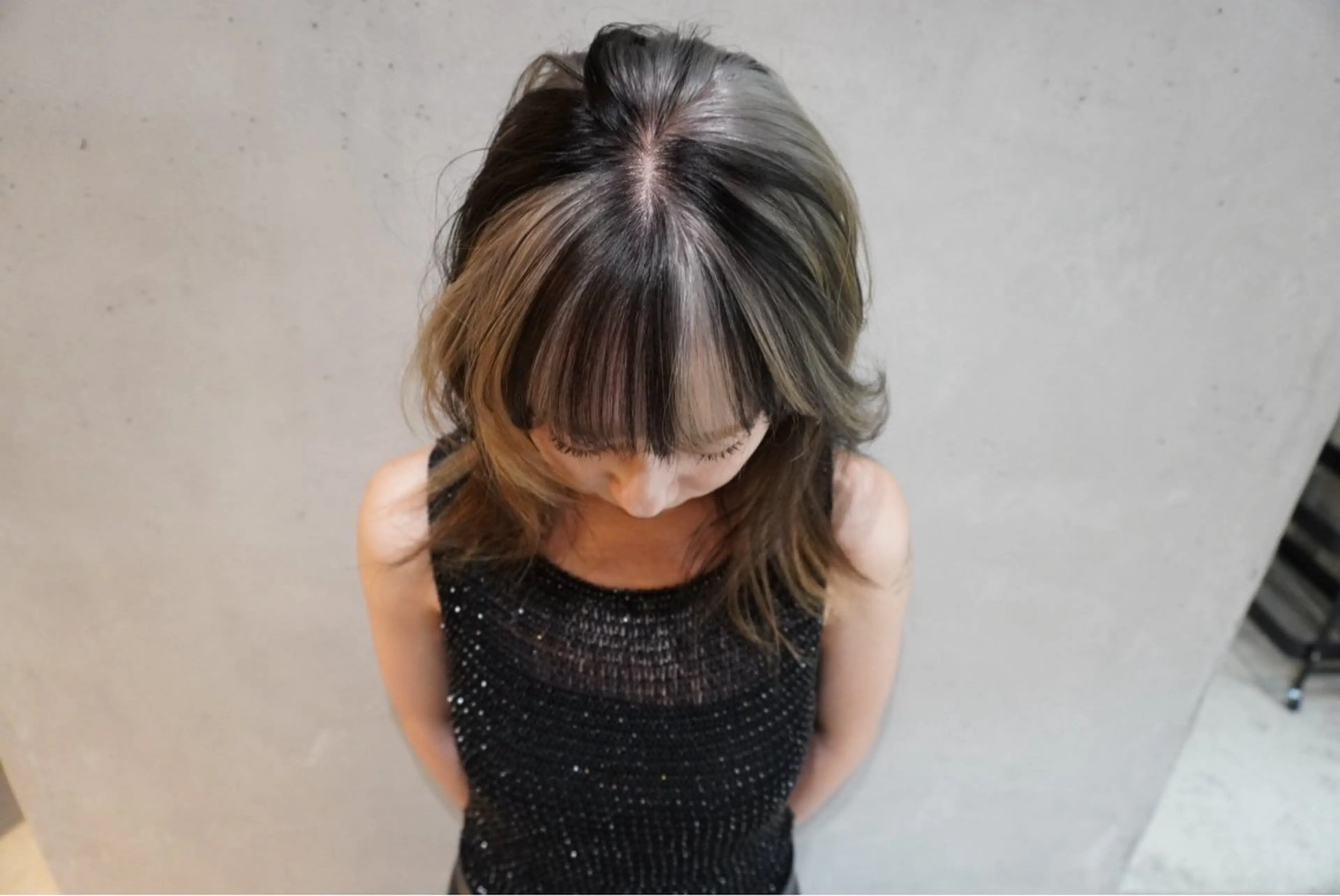 セミロング yll所属・似合わせ/ハイトーン /中目黒/さくらのヘアスタイル