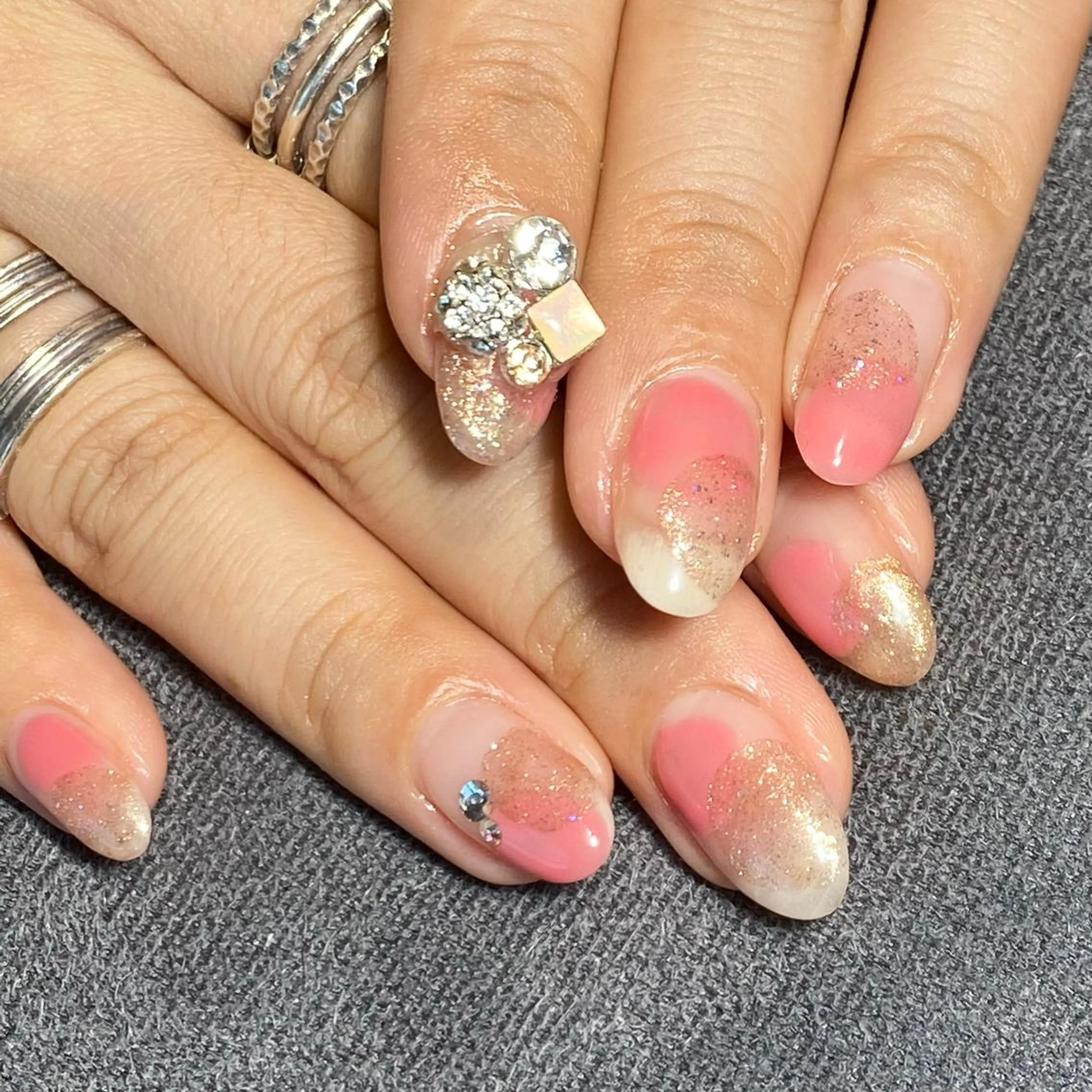 ネイル Flore (フロール)の眉毛・アイブロウイメージ