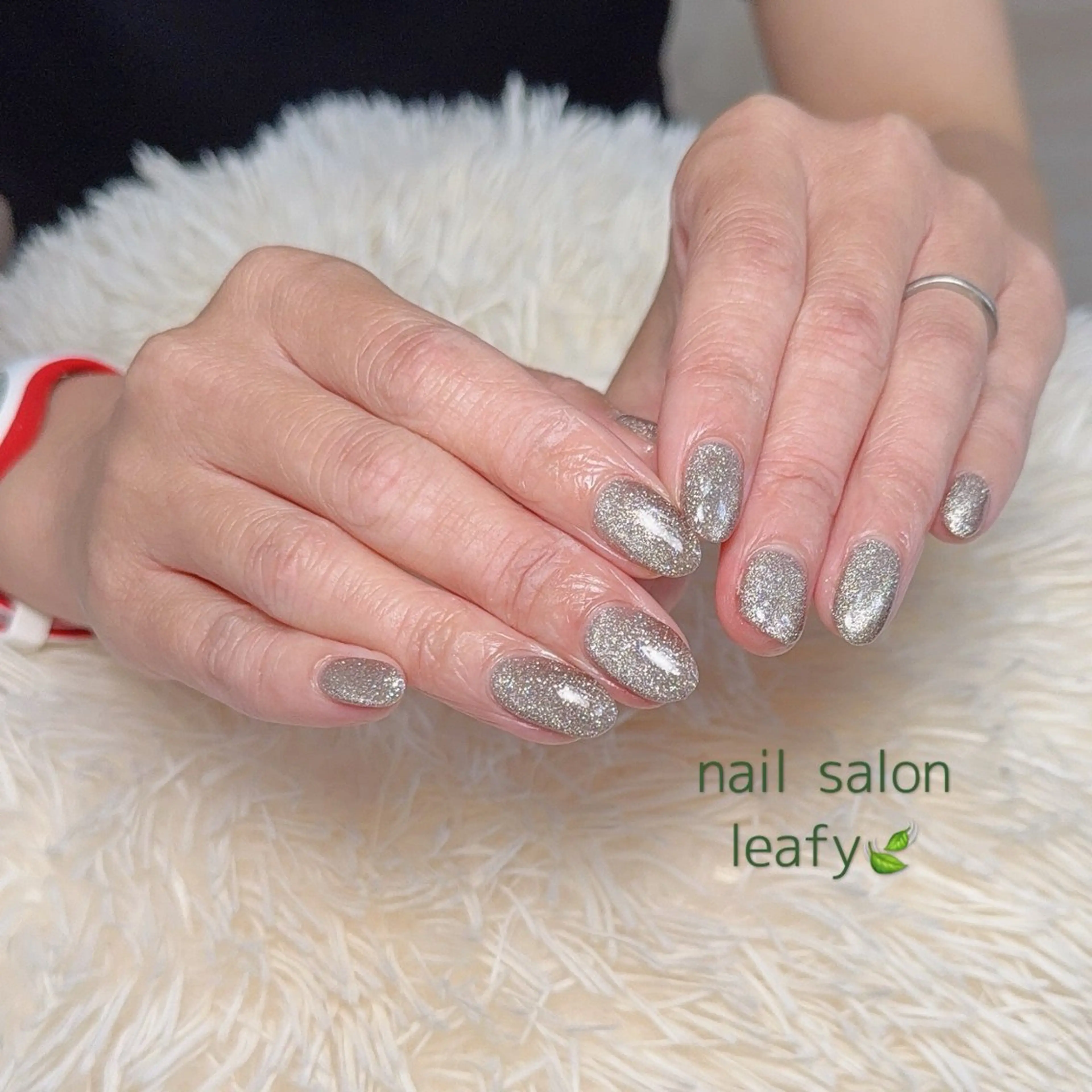 ネイル キラキラネイル マグネットネイル ハンドネイル ネイルサロン leafyのネイルデザイン