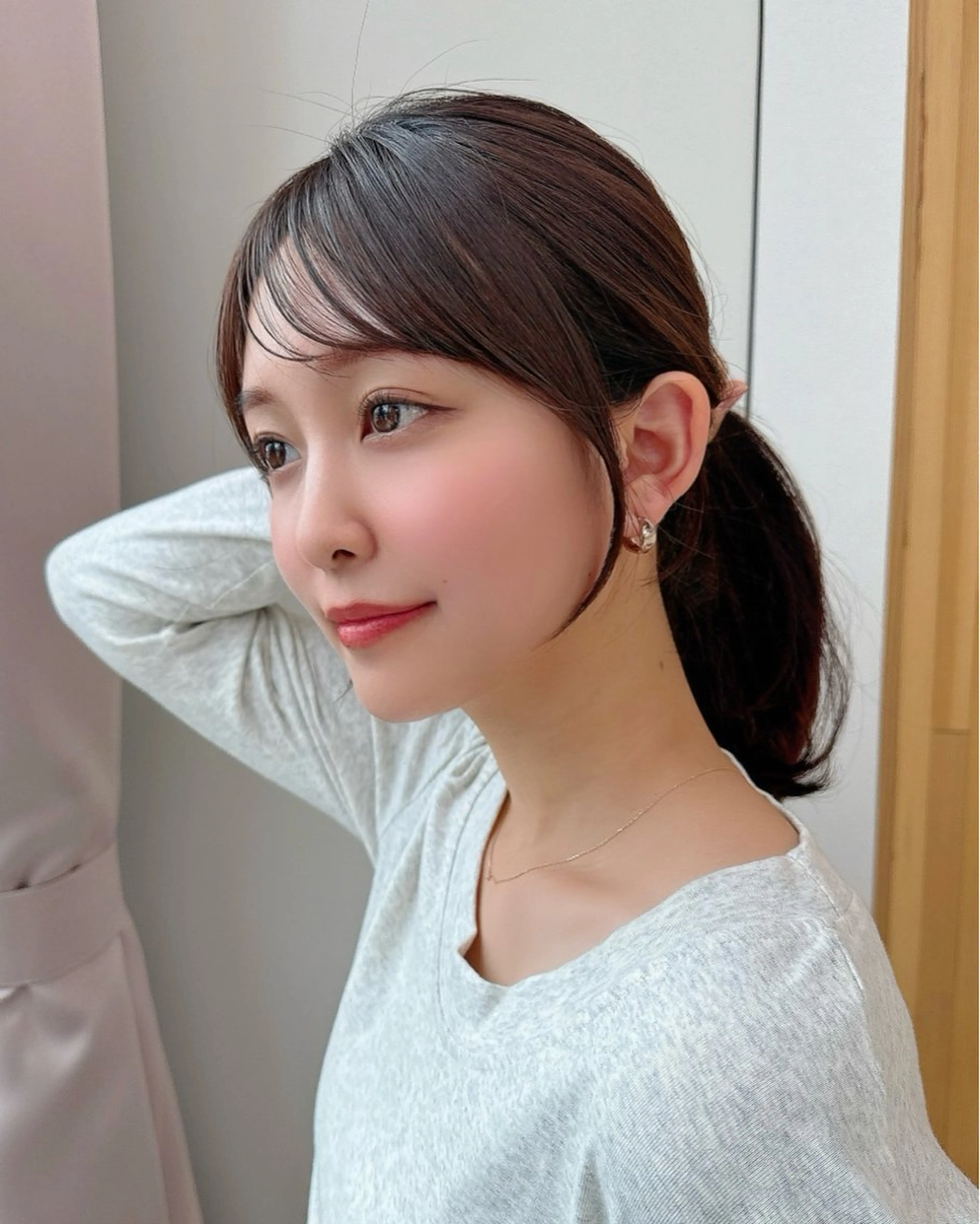 ミディアム カラー ベージュカラー 透明感カラー 小顔カット カット ヘアカラー 顔まわり/似合わせひ し形シルエット/難波のヘアスタイル