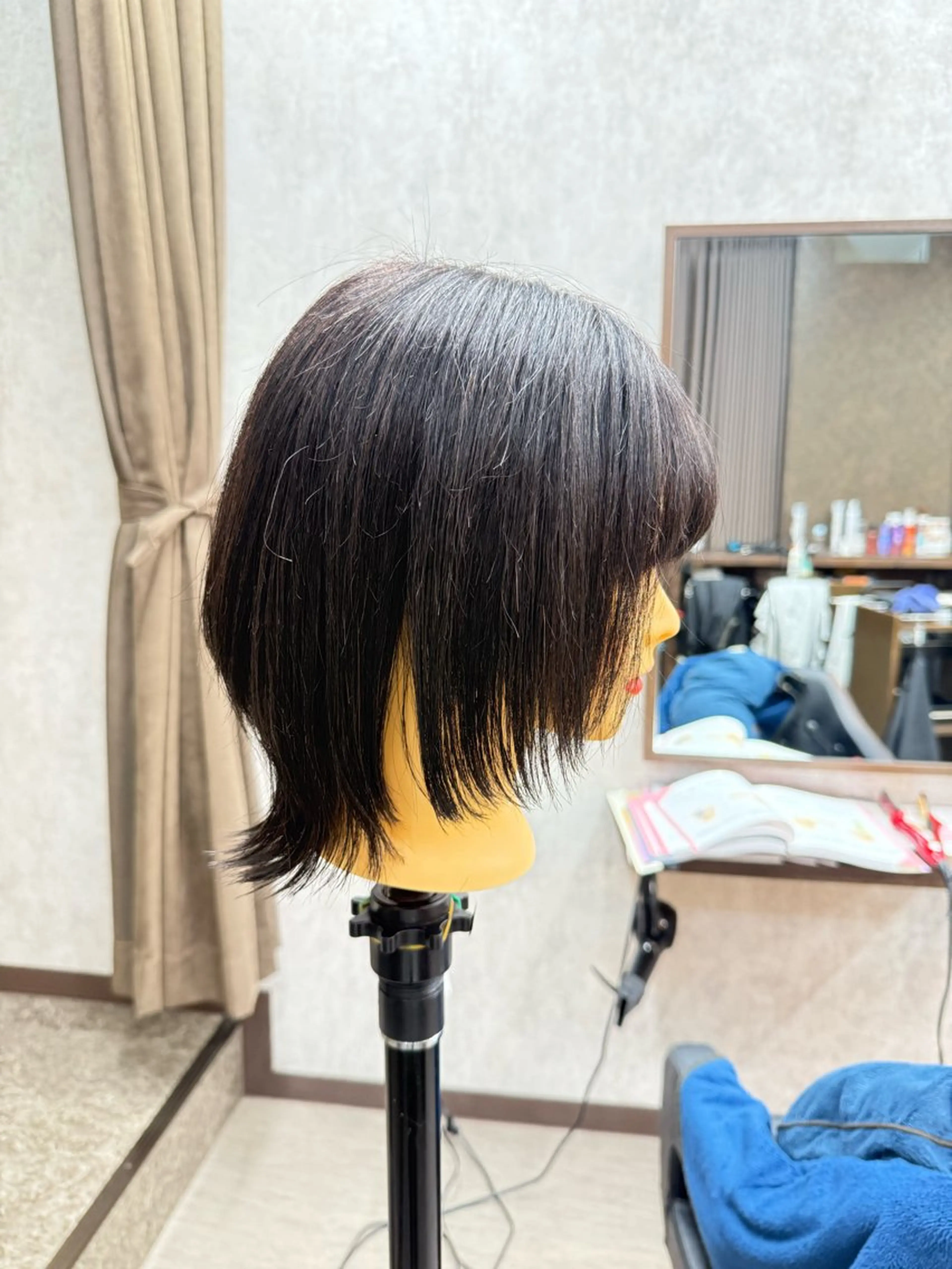 ミディアム ウルフカット カット Hair Peace所属・戎 歩のヘアスタイル