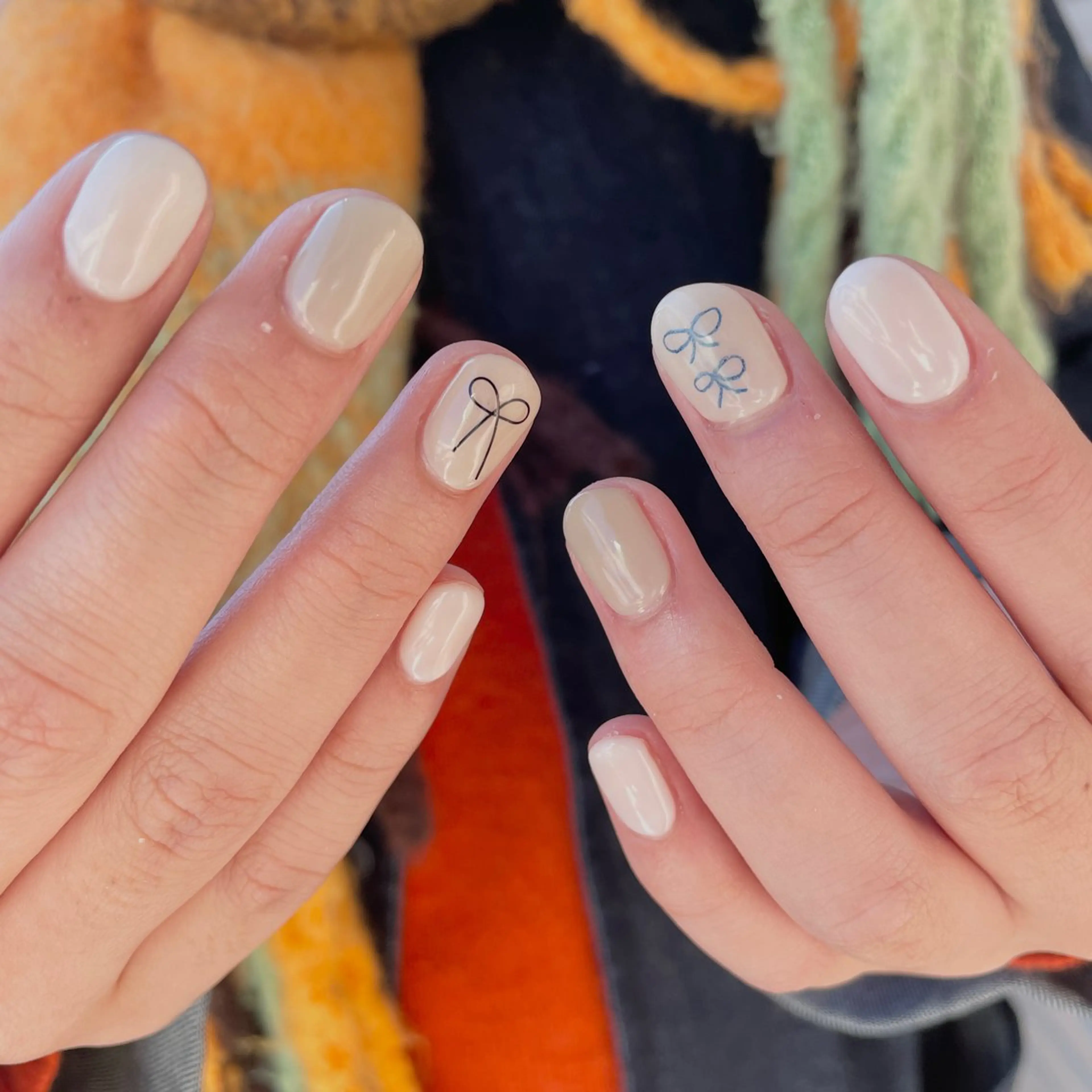 ネイル 韓国ネイル リボン ショートネイル シンプルネイル ホワイト ハンドネイル acs.n所属・ネイル,耳つぼ 風間すみれのその他イメージ