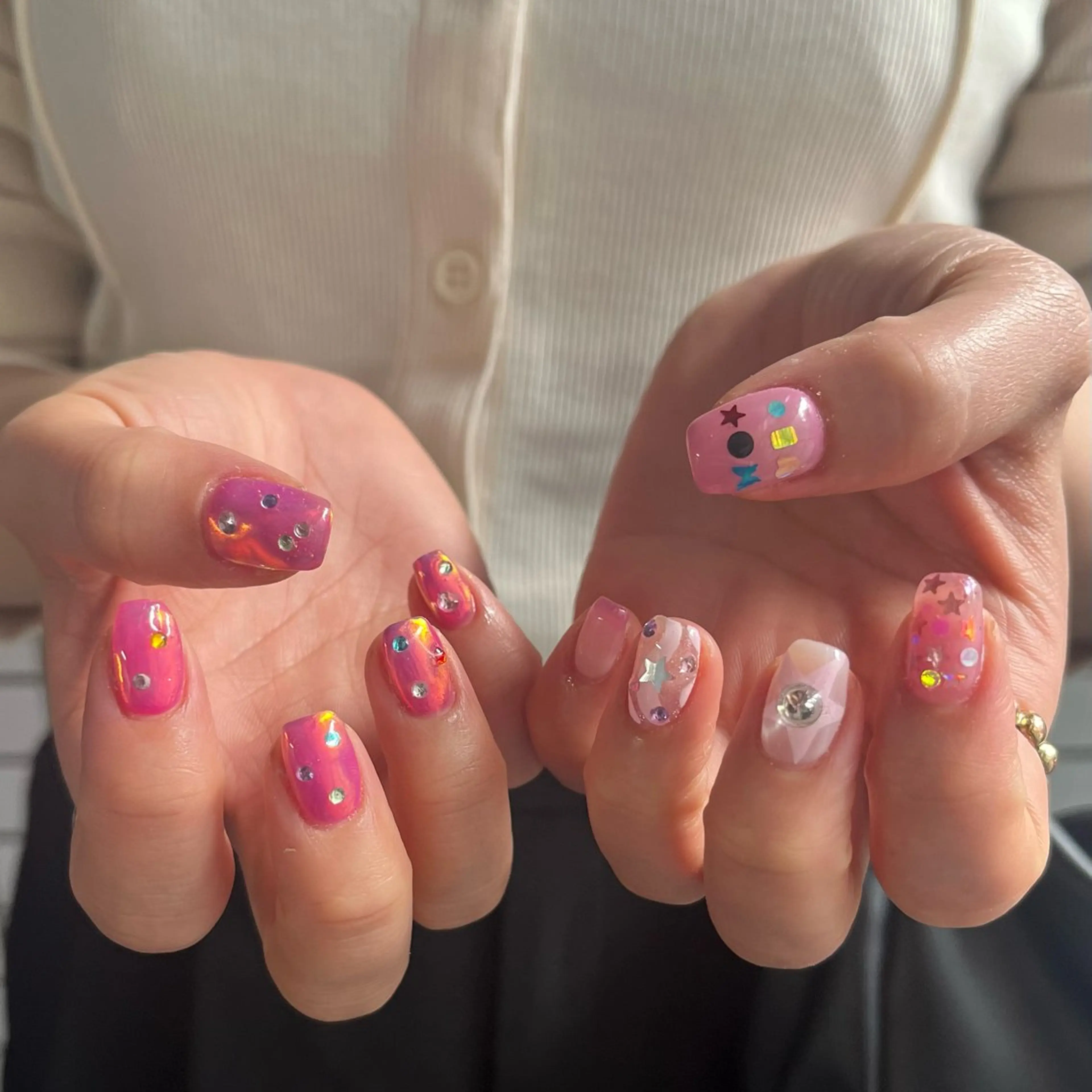 ネイル ハンドネイル フットネイル 小川 柚香のネイルデザイン