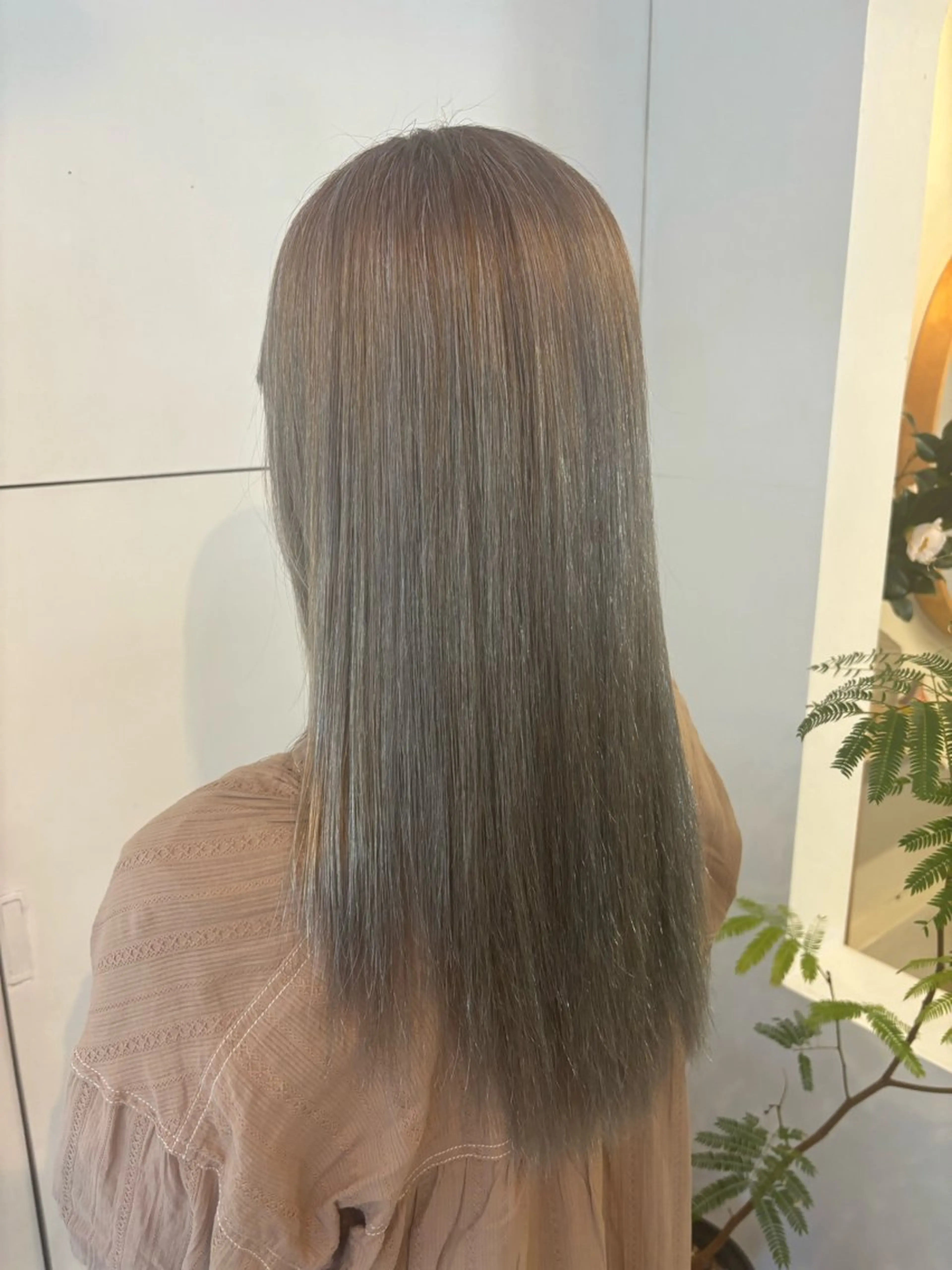 ロング トリートメント ヘアカラー トリートメント SCENT所属・クニイ ルイのヘアスタイル