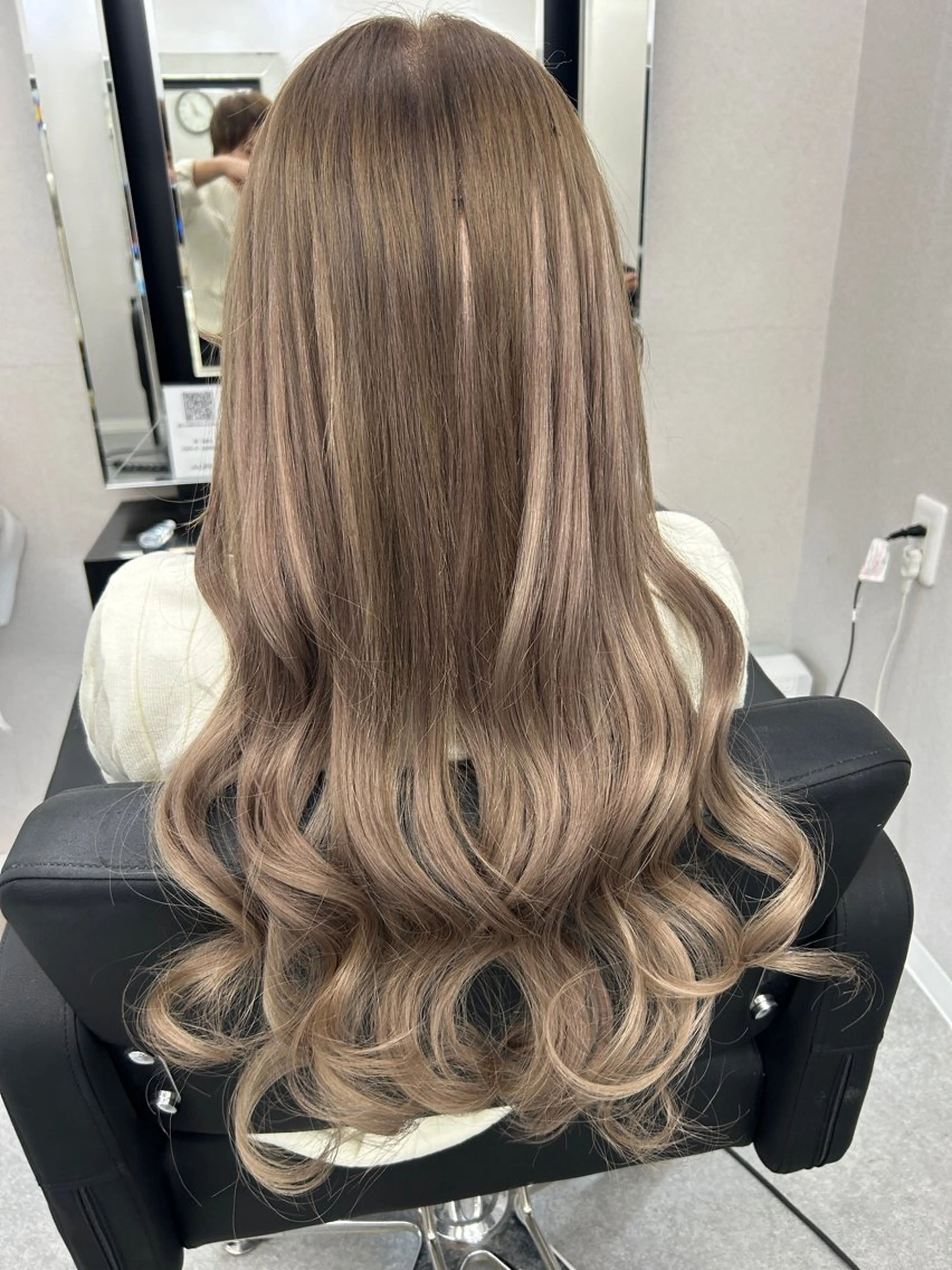 ロング カラー ハイトーンカラー エクステ カット エクステ alpha. カラーエクステ下妻のヘアスタイル