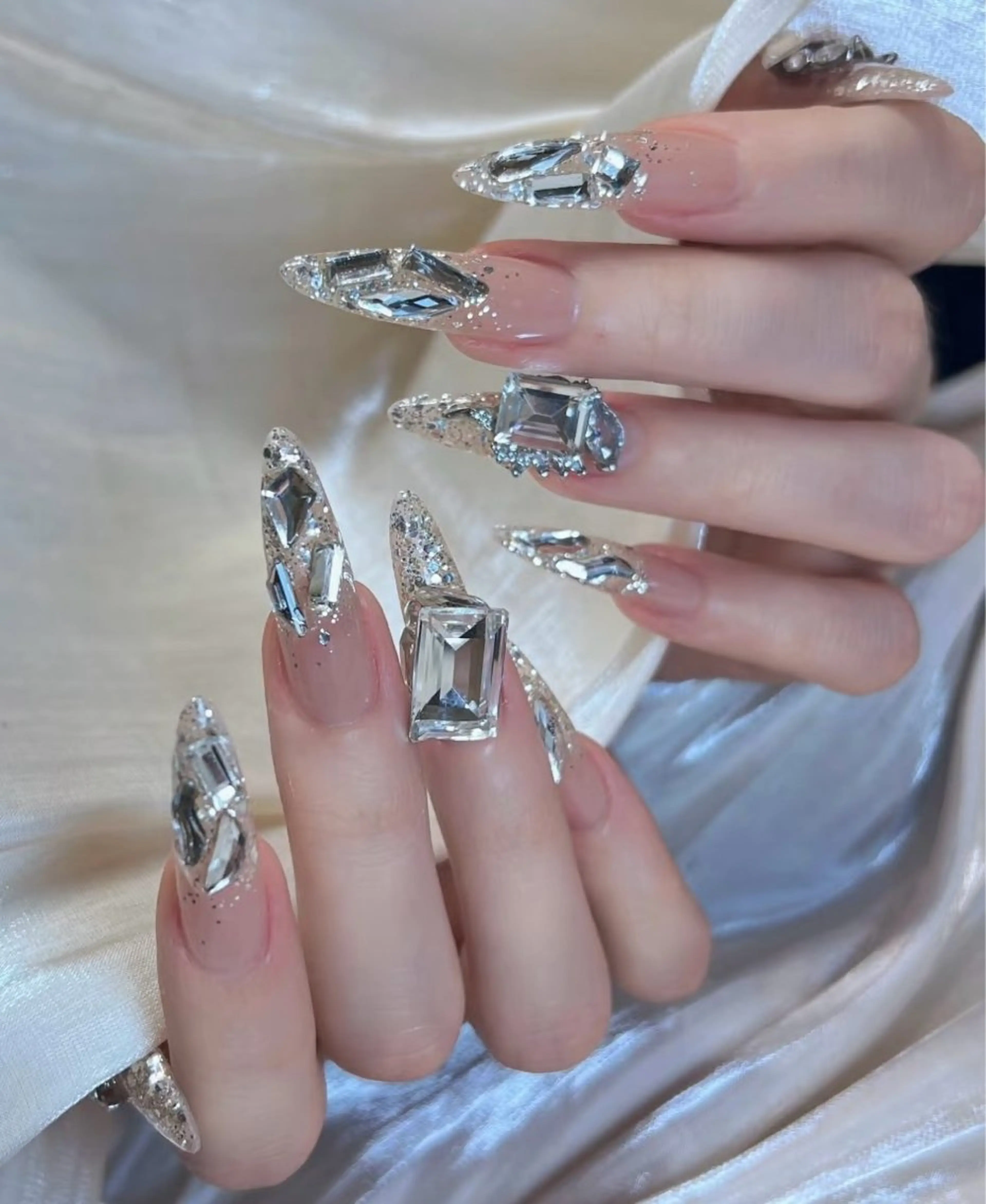 ネイル 高木 維麗絲のネイルデザイン