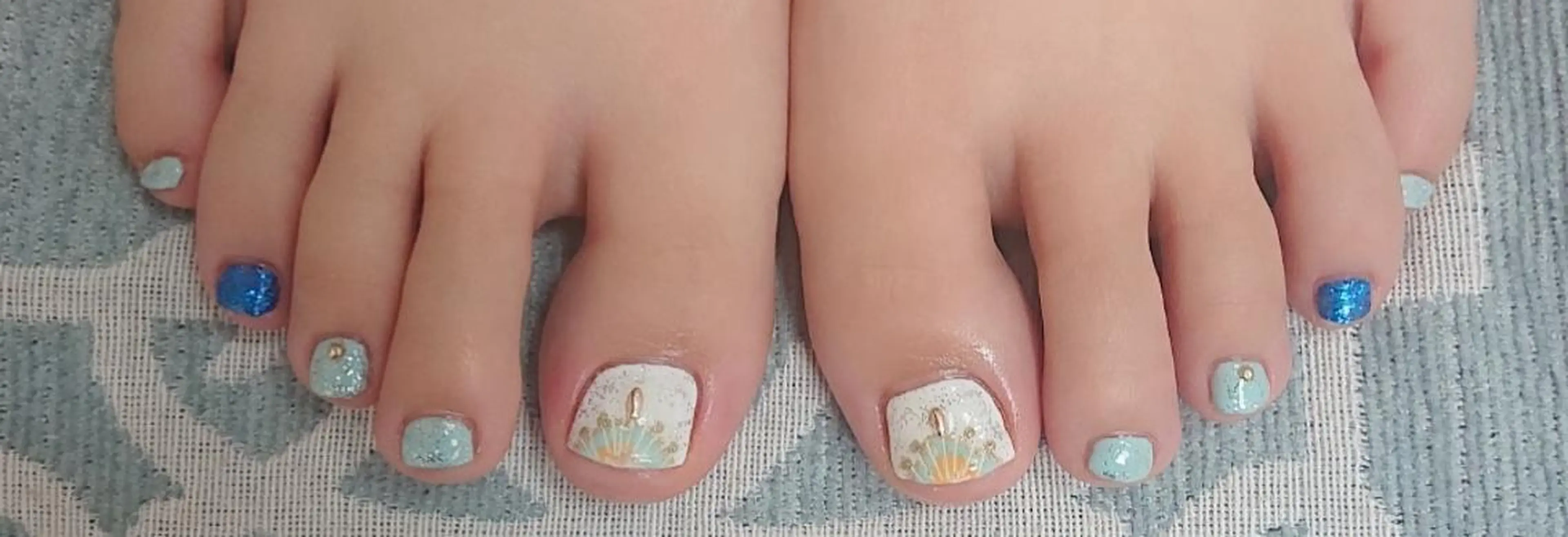 ネイル 🍒当日もOK🍒 𝑳𝑼𝑵𝑨花井のネイルデザイン