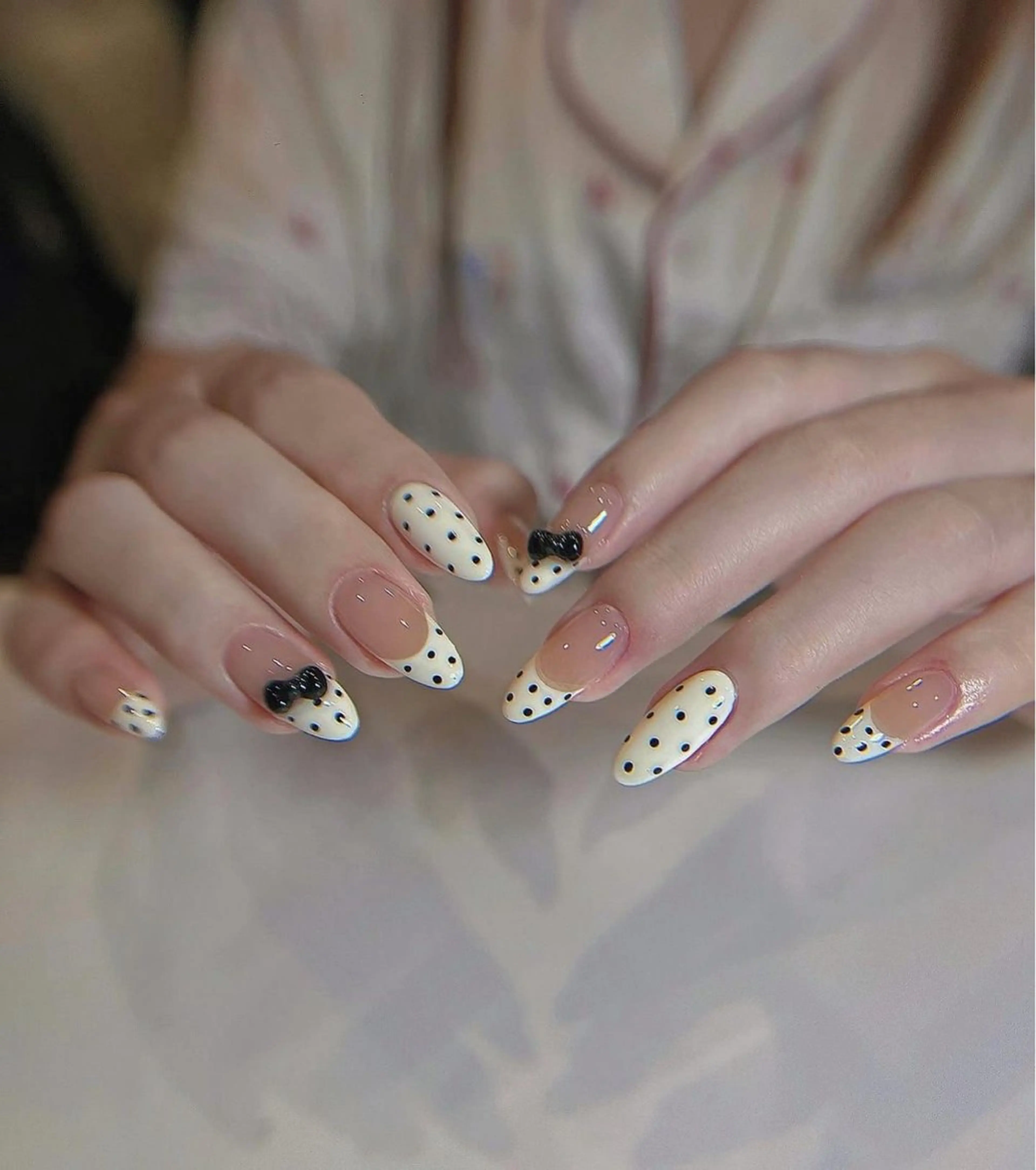 ネイル チークネイル フレンチネイル グラデーション キラキラネイル 韓国ネイル HIKARI HANA NAIL所属・HIKARIHANA NAILのネイルデザイン