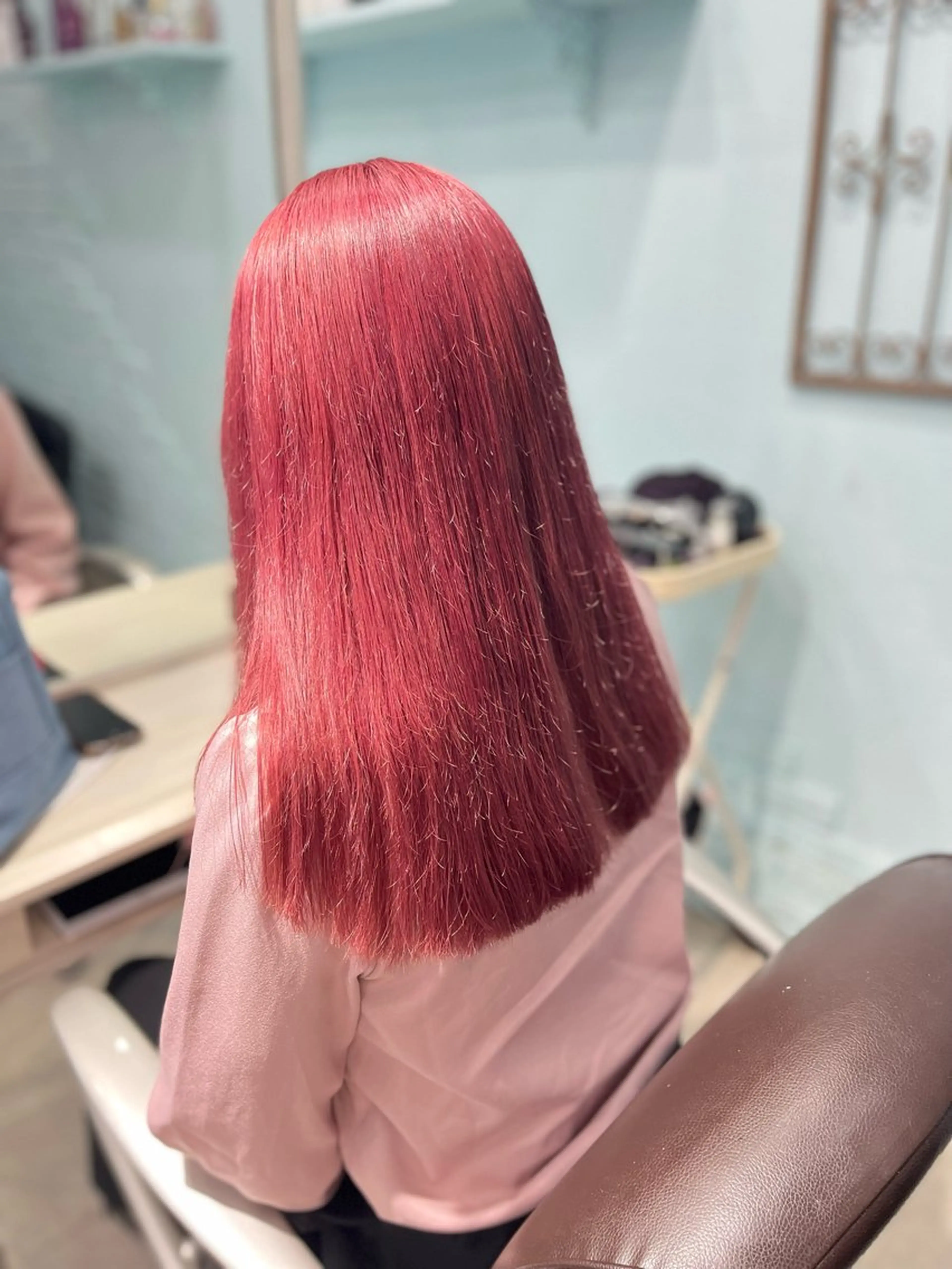 セミロング カラー ヘアアレンジ 🩶【推しハイトーン 】yuzu🩶のヘアスタイル