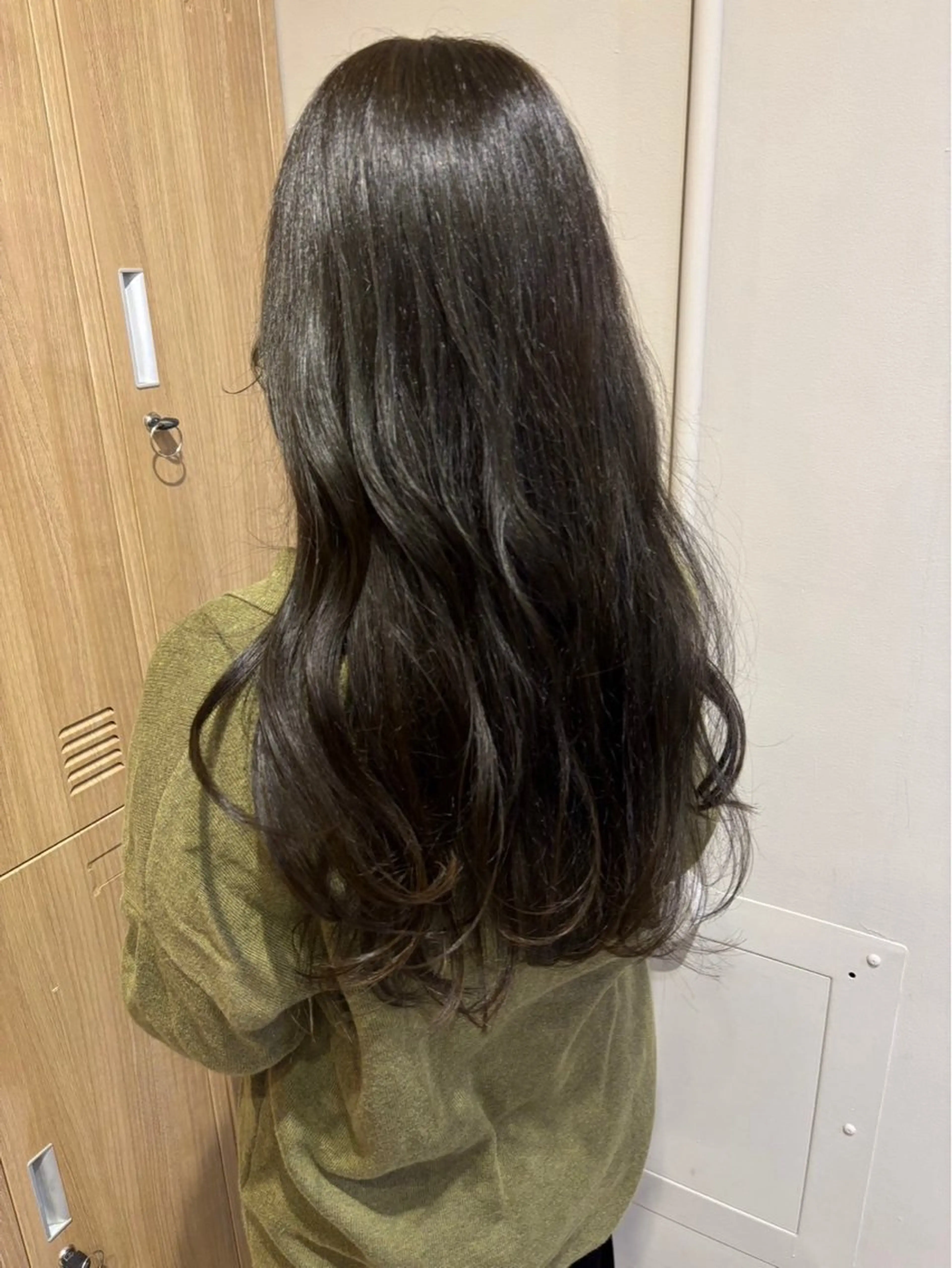 ロング LOREN＋透明感 オリーブhirokoのヘアスタイル