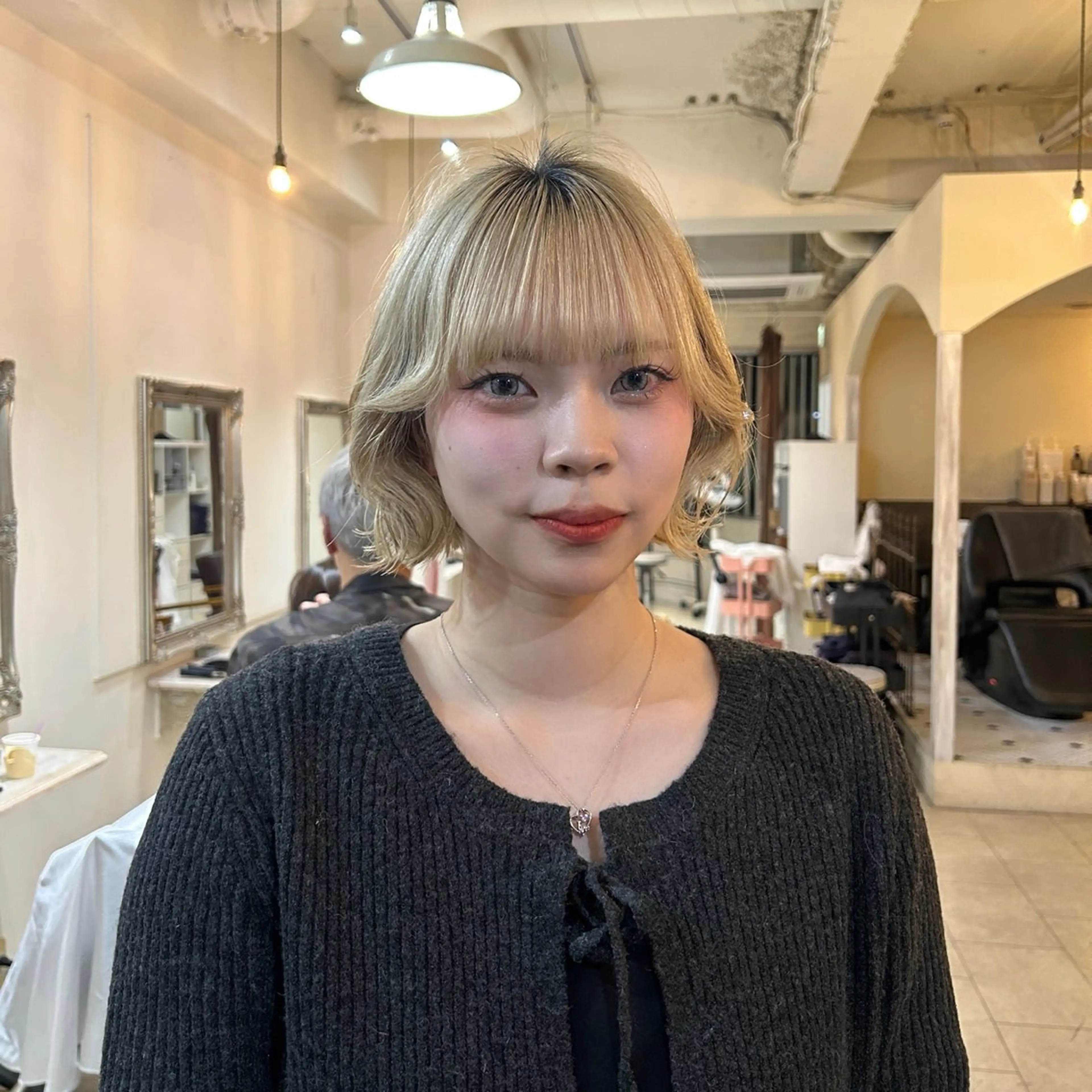 ショート カット Maho/海外 レイヤー/ハイトーンのヘアスタイル