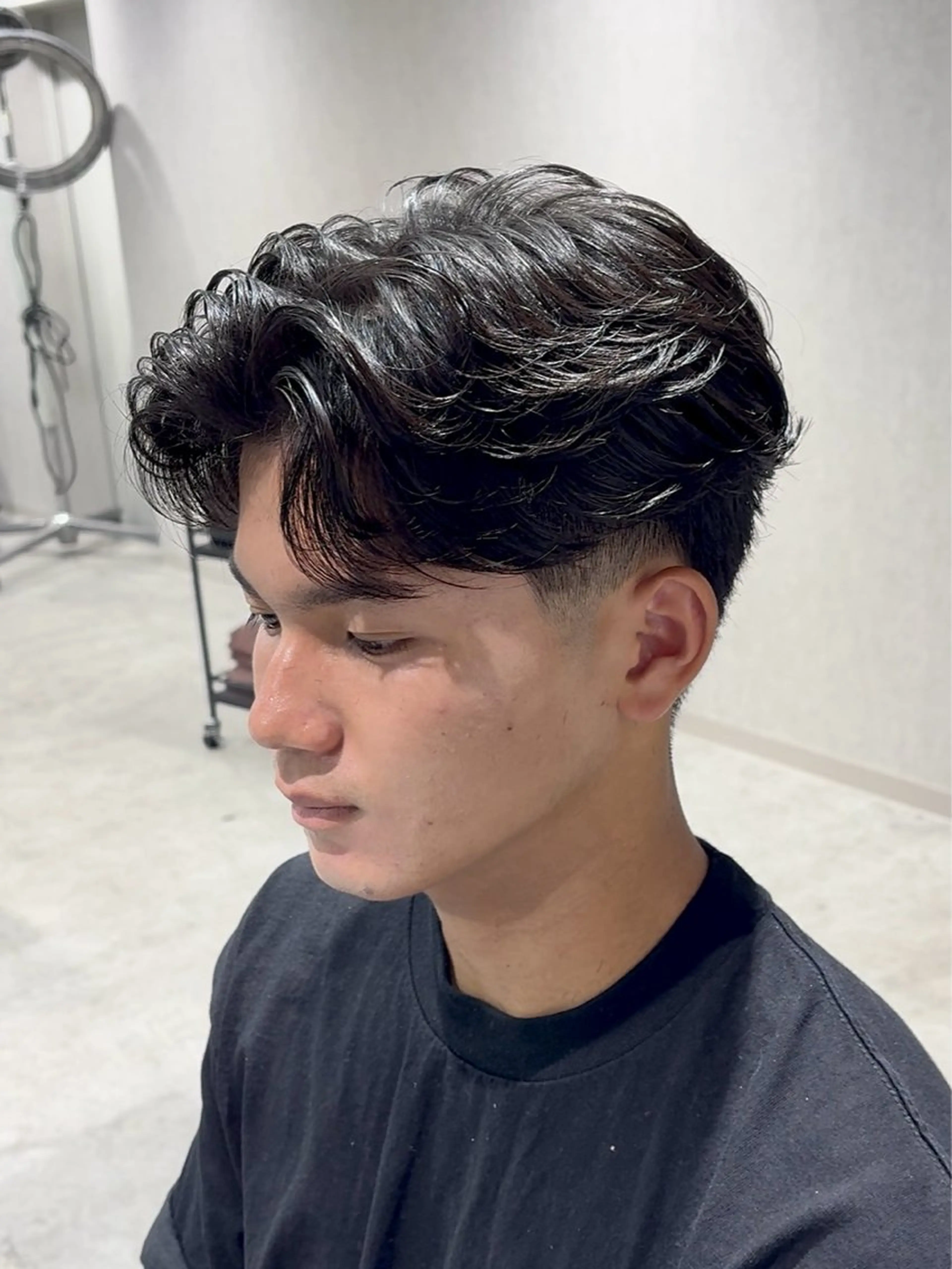 ショート カラー パーマ メンズ カット 【シャドウパーマ センターパート】義心のヘアスタイル