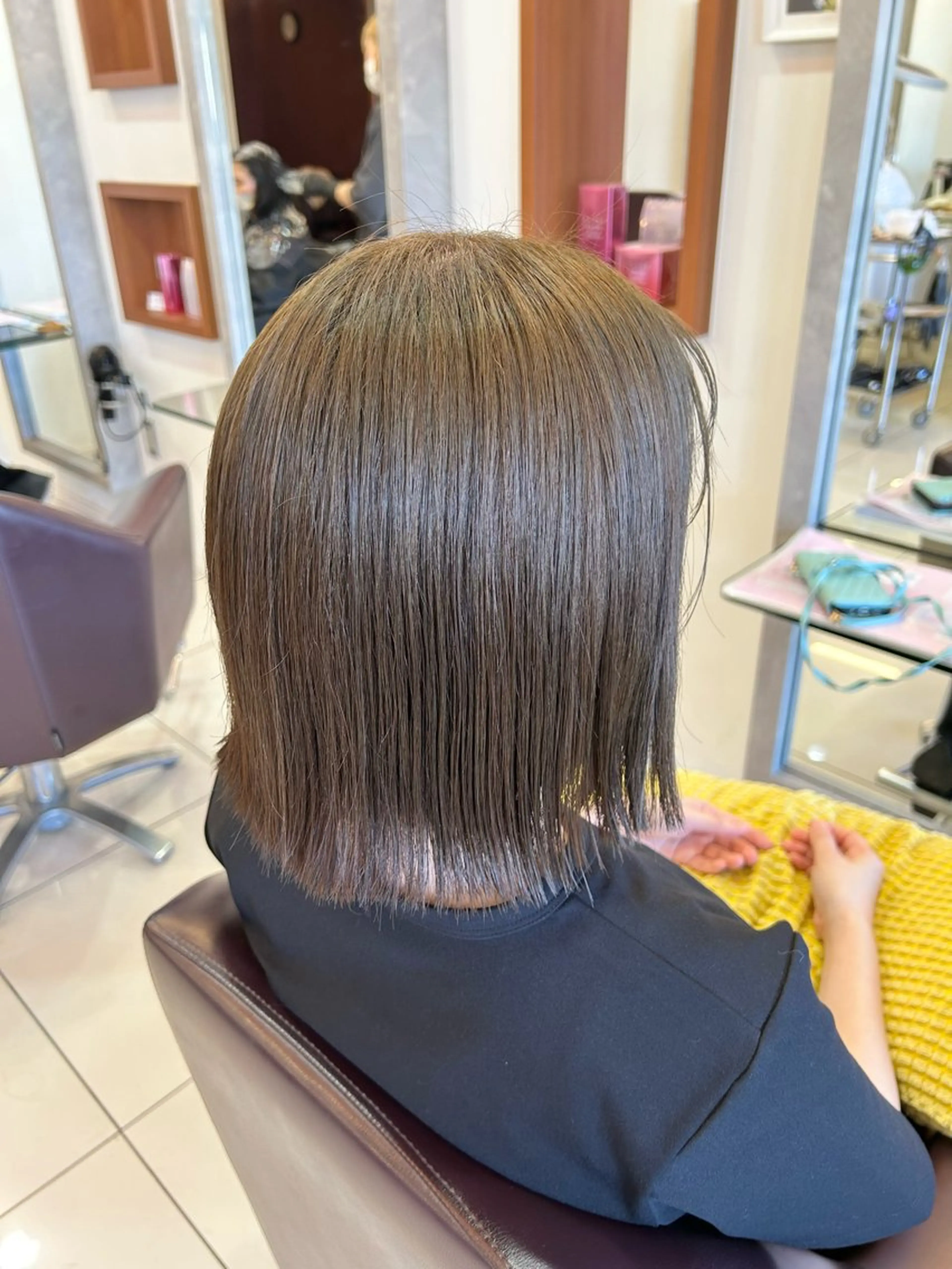 ミディアム カラー ベージュカラー 透明感カラー オリーブベージュ ヘアカラー トップスタイリスト 林すずかのヘアスタイル