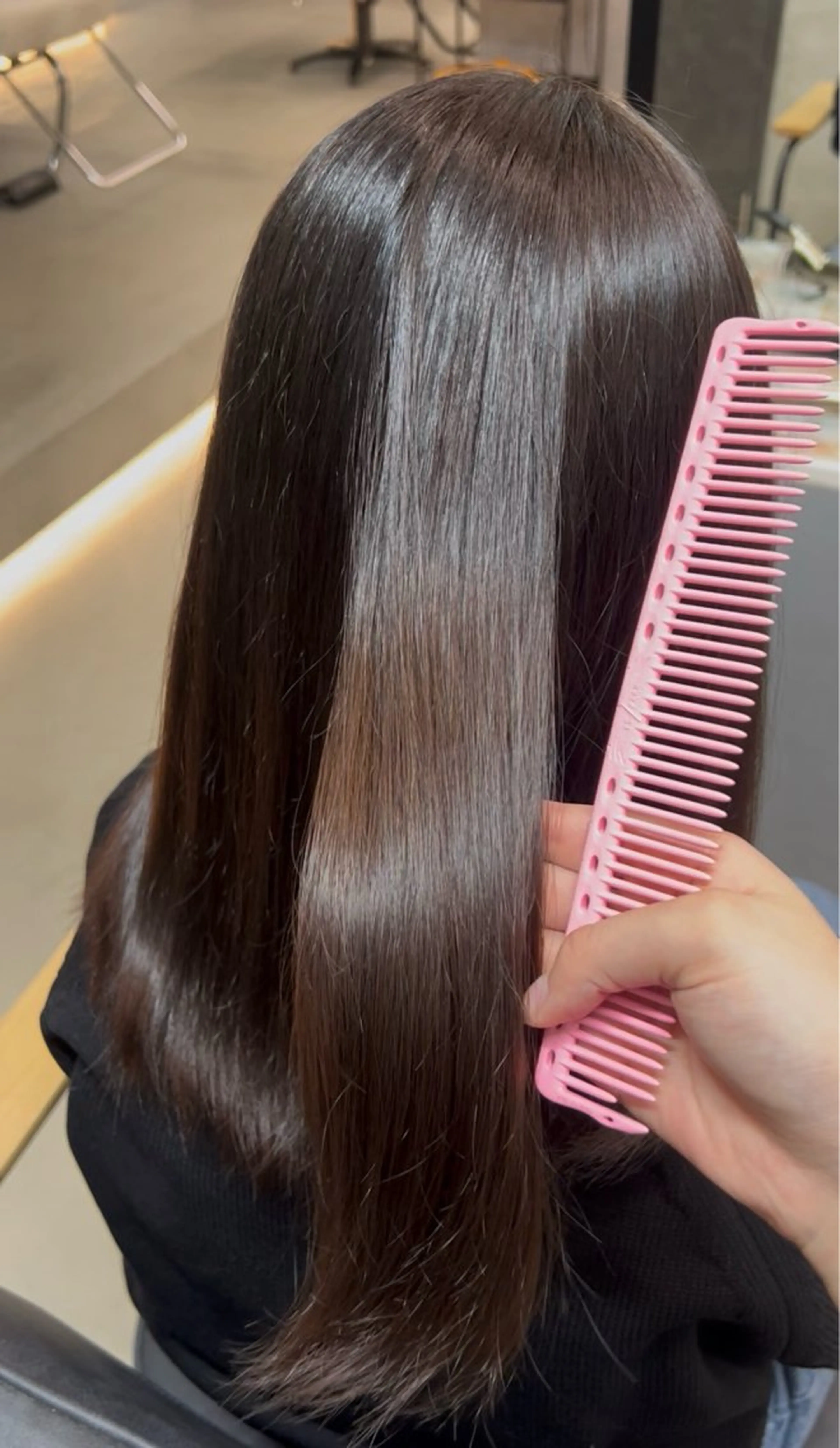 ミディアム カラー アッシュ アッシュグレー 韓国レイヤー/艶 カラー/RIRIKOのヘアスタイル