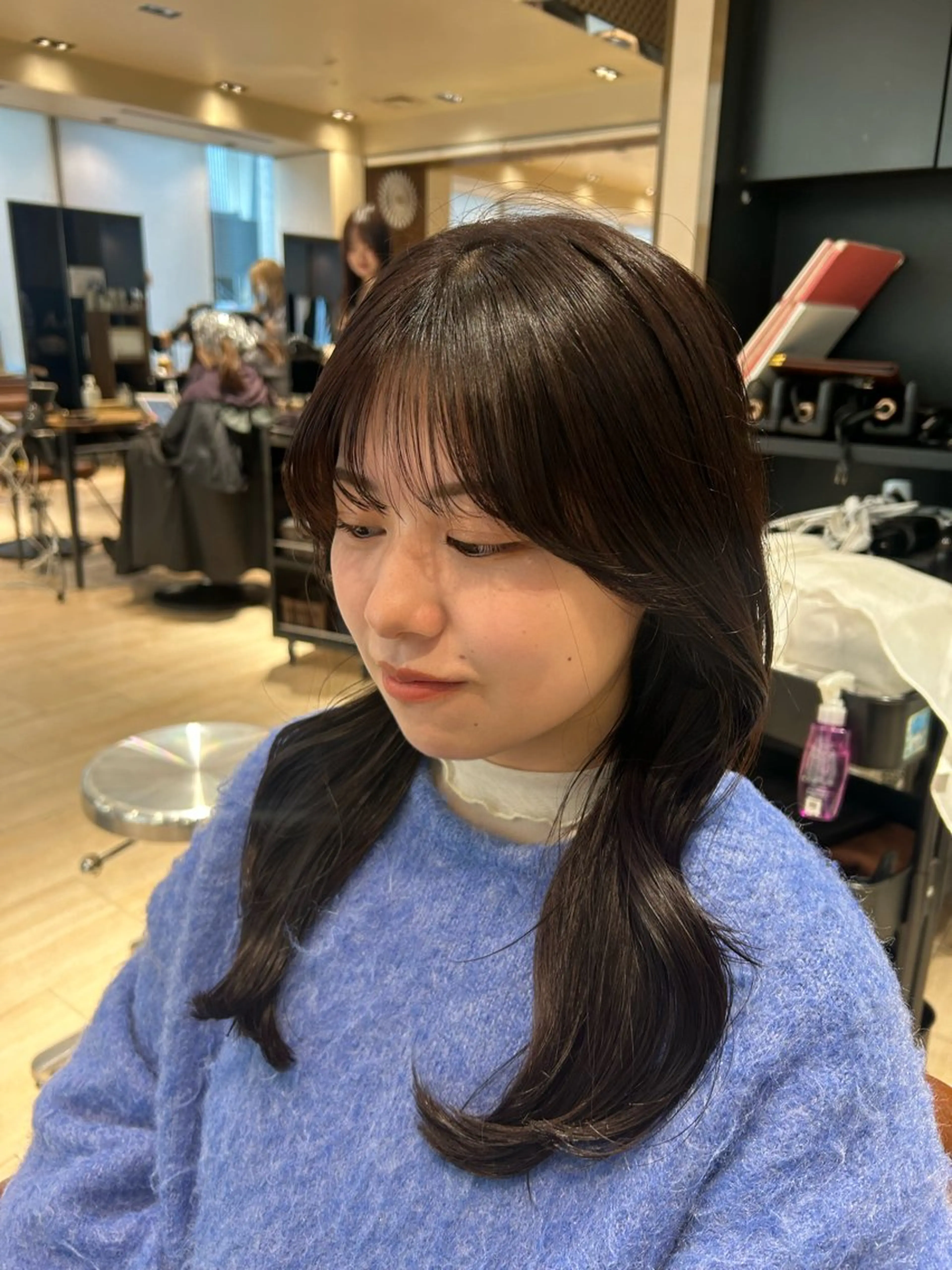 セミロング カット 🎀大竹美侑／顔まわ りカット／レイヤーのヘアスタイル