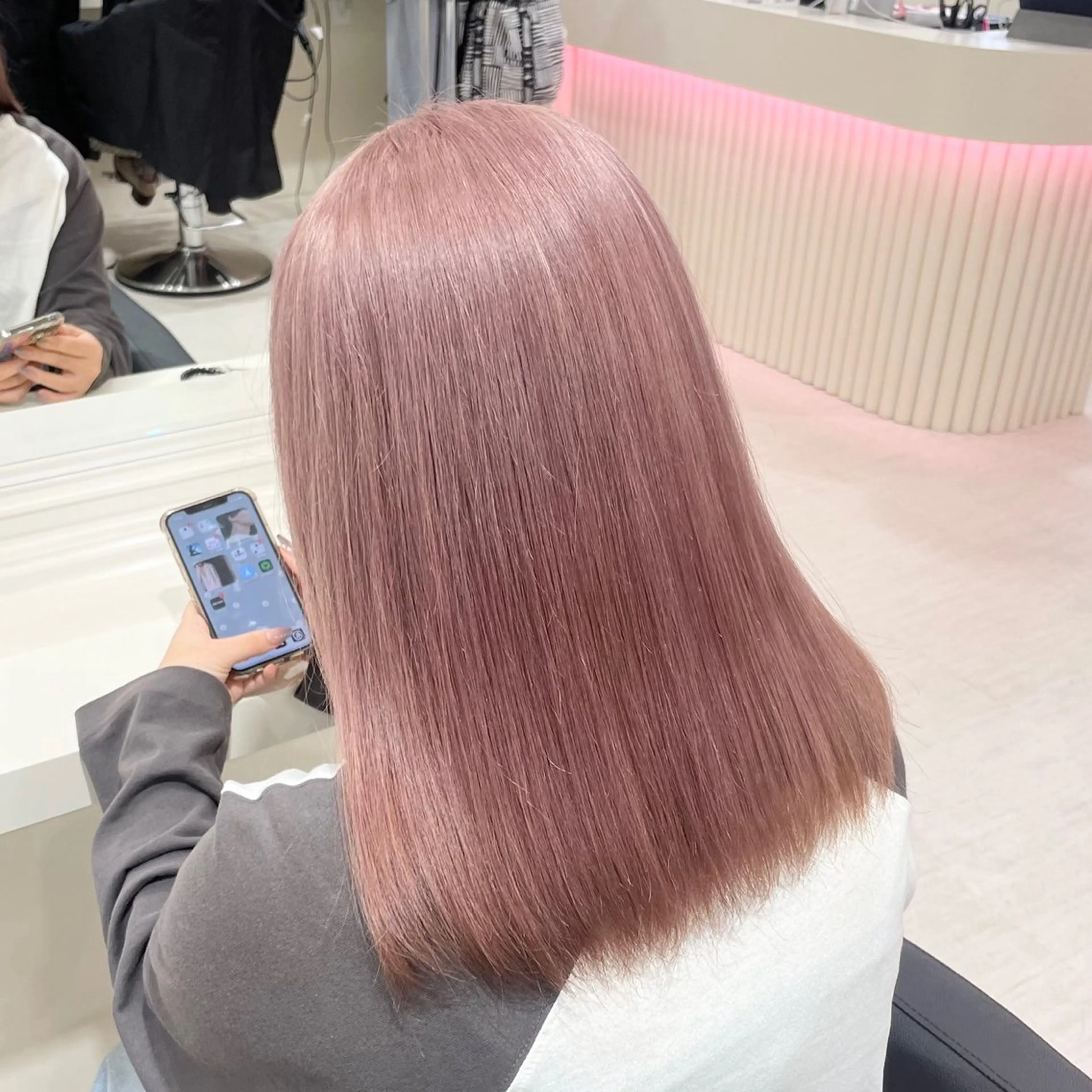 ミディアム カラー ヘアアレンジ 韓国レイヤー＆ピンク 艶髪🩶maikoのヘアスタイル