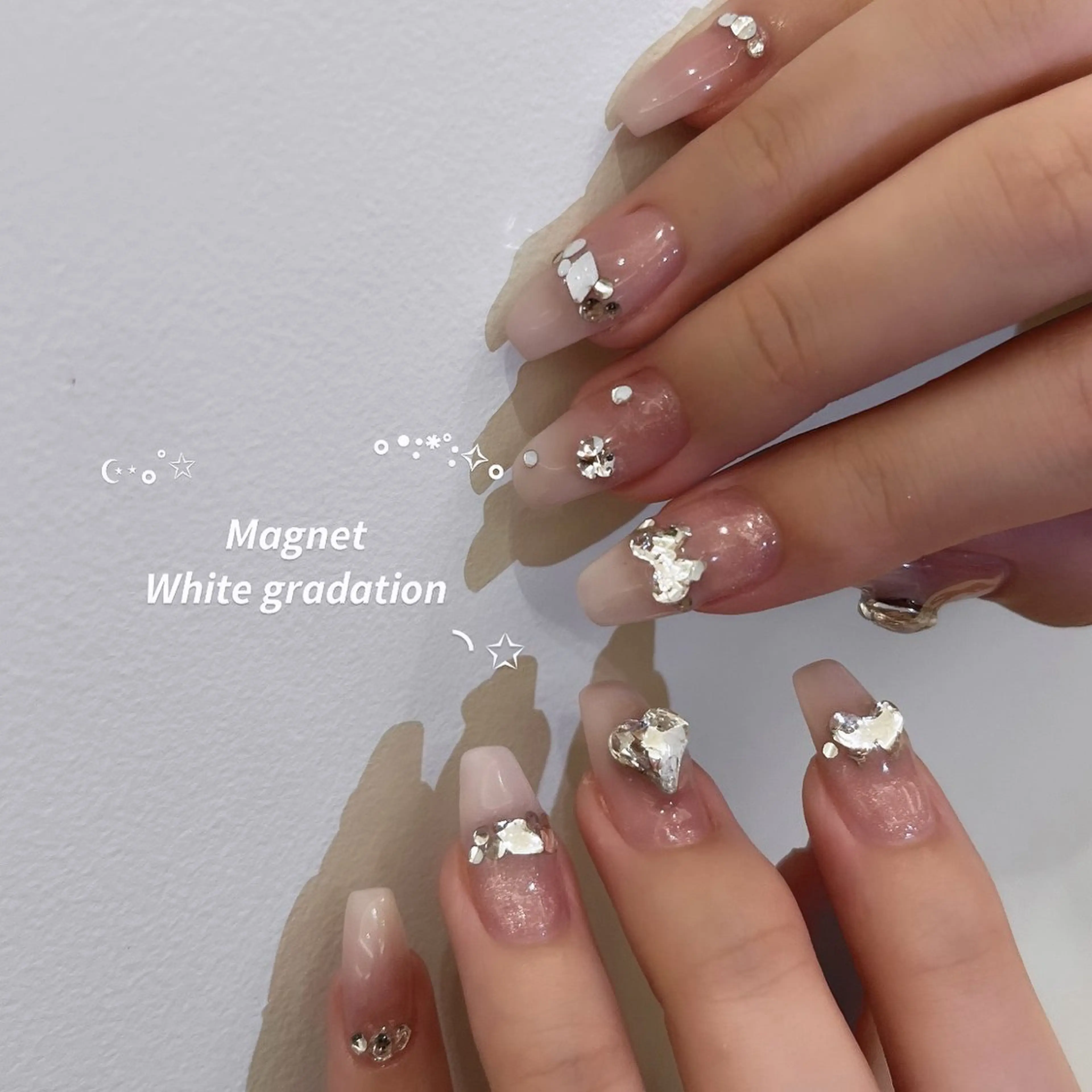 ネイル マグネットネイル ホワイト ハンドネイル Ibuki 🎀仙台パルコ🎀のマツエク・マツパデザイン