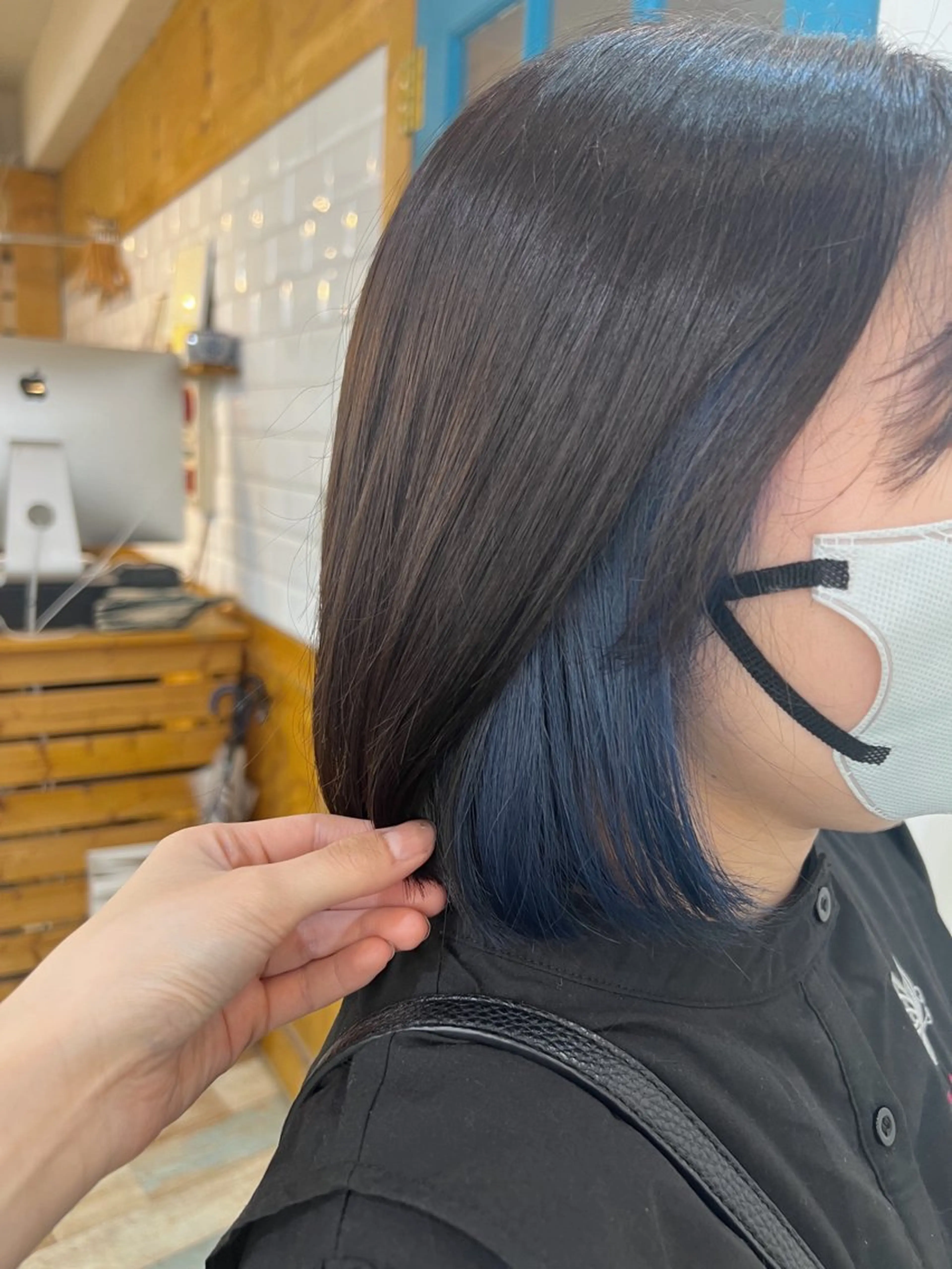 ショート カラー ブリーチ ブルーカラー イヤリングカラー ラベンダーカラー シルバー カット ヘアカラー トリートメント KANA/ボブ/ インナーカラー/艶髪のヘアスタイル