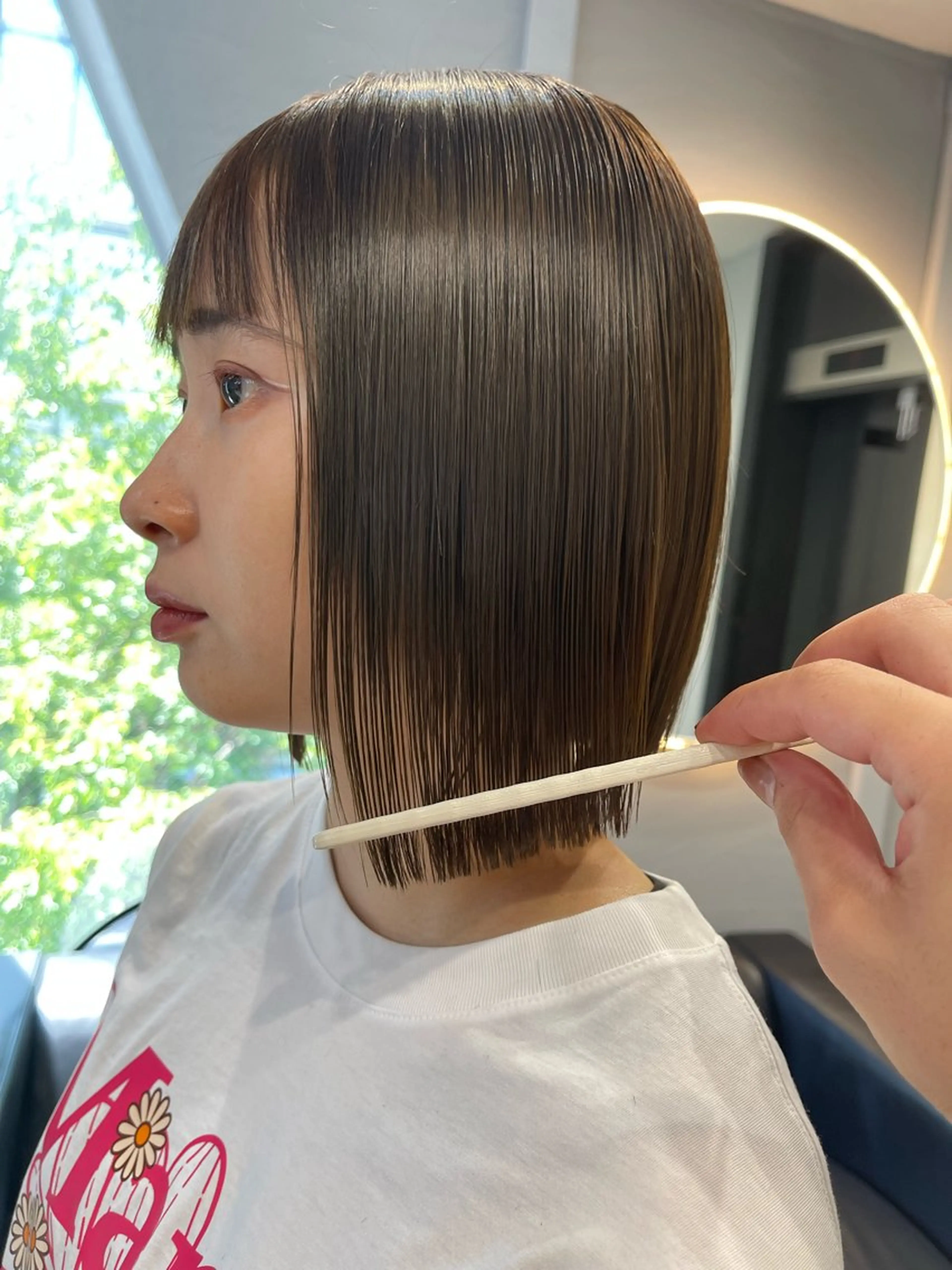 ショート カラー ブリーチ ケアブリーチ デザインカラー ダブルカラー イヤリングカラー カット TATSUブリーチ/ ミルクティーベージュのヘアスタイル