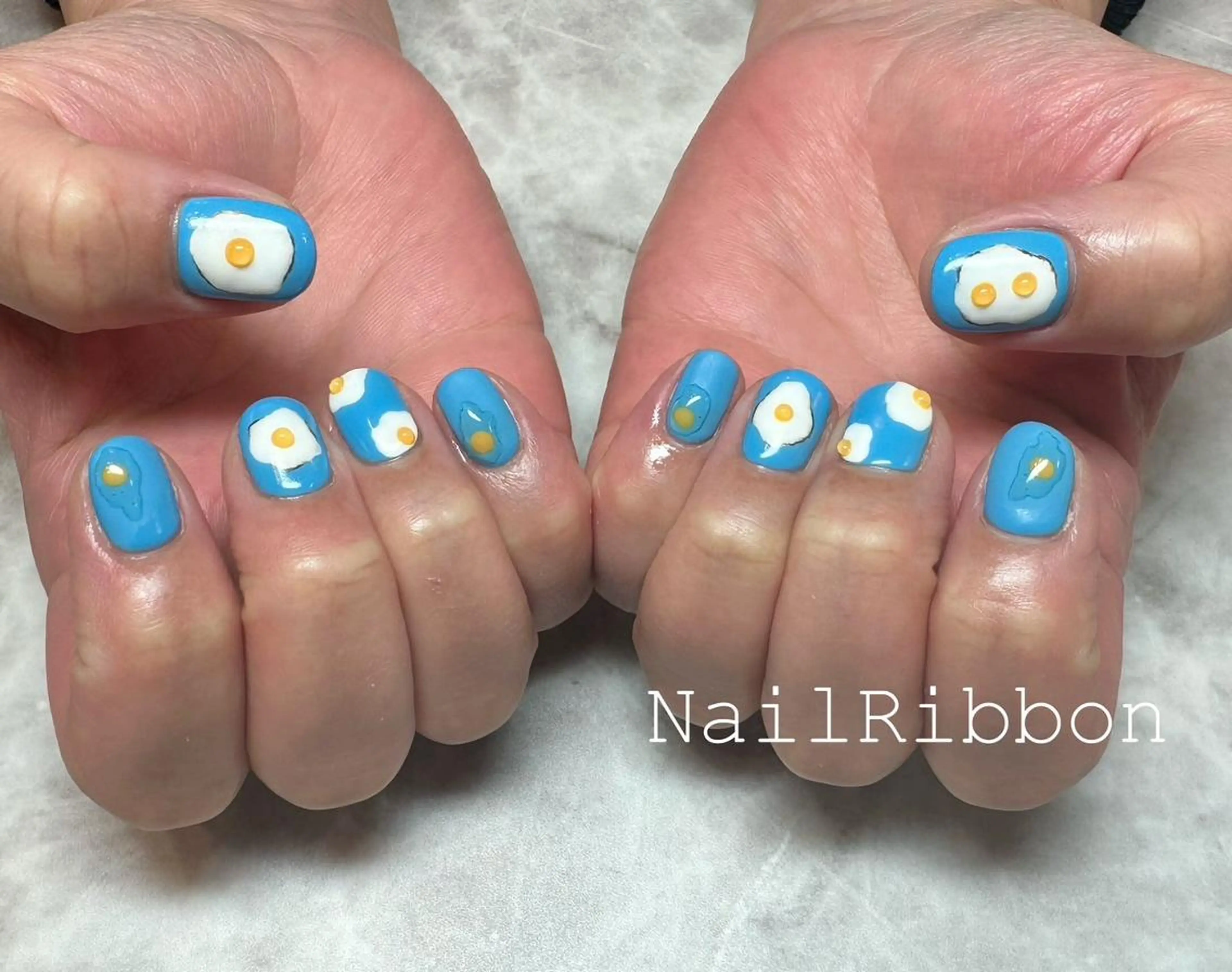 ネイル ネイルリボン 伊藤のネイルデザイン
