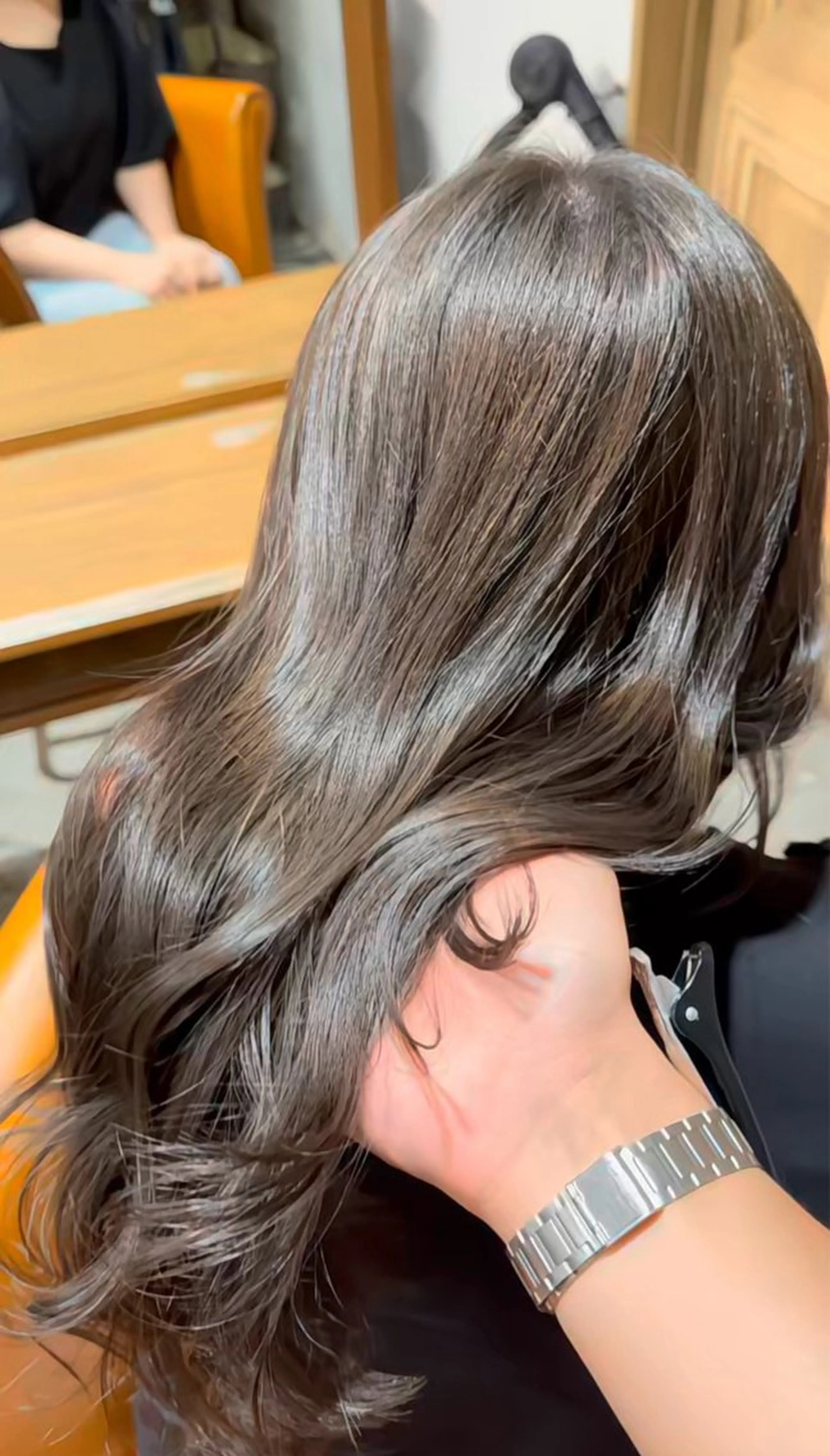 ロング アッシュ notre Lead所属・YU-SUKE ユウスケのヘアスタイル