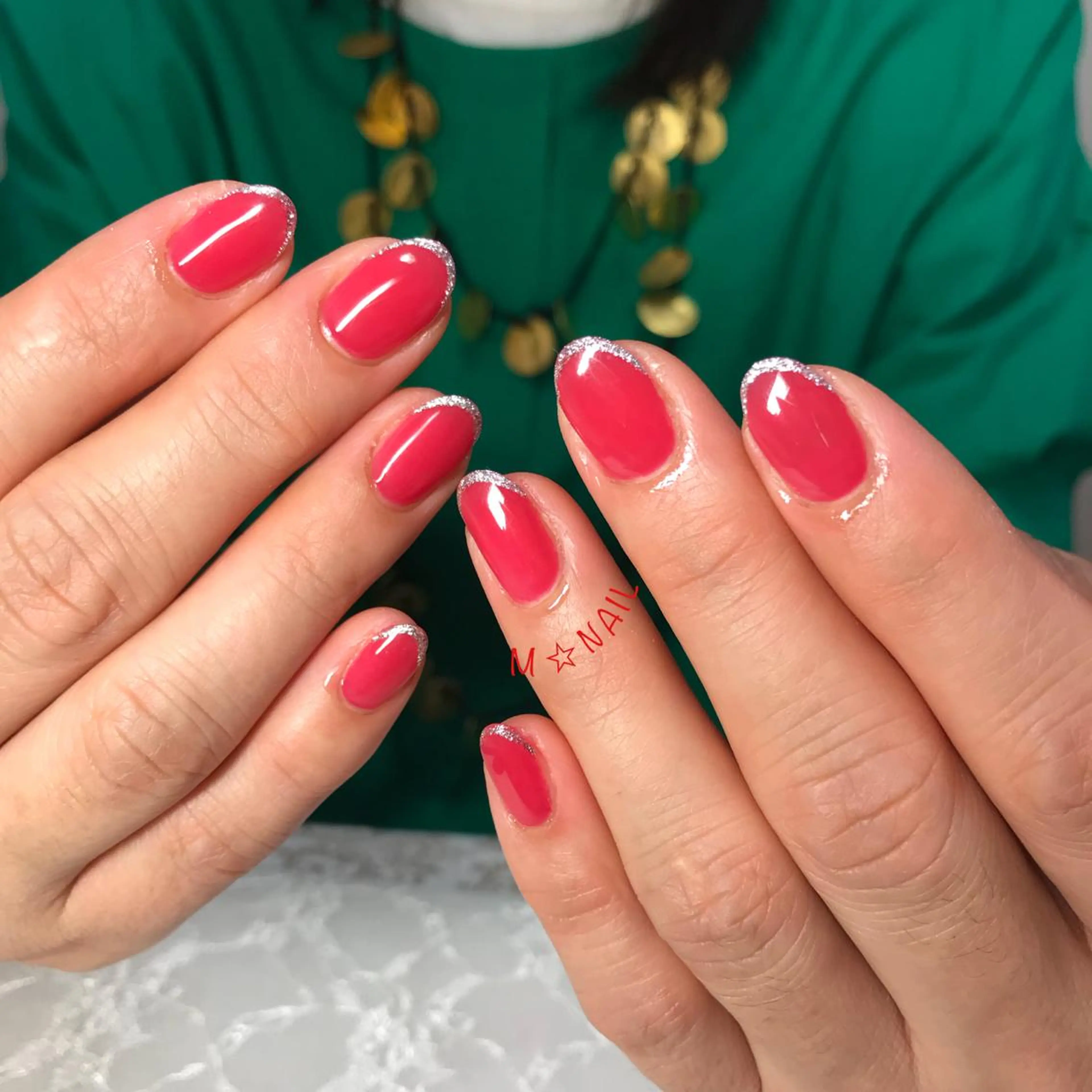 ネイル ジェルネイル 冬ネイル クリスマス ハンドネイル COCO+所属・COCO +のエステ・リラクイメージ