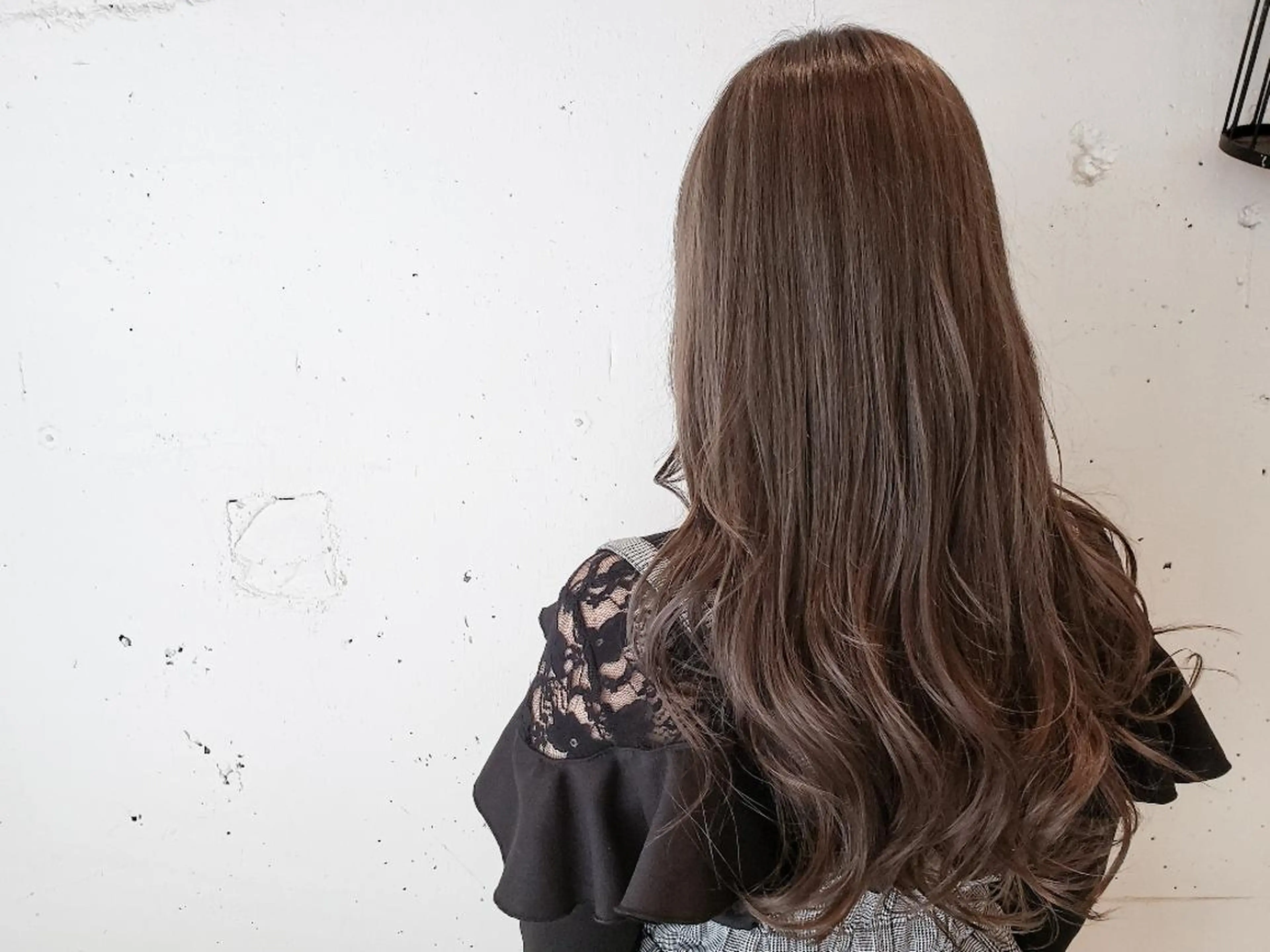 カラー グレージュ ヘアカラー トリートメント 尾野 恭平のヘアスタイル