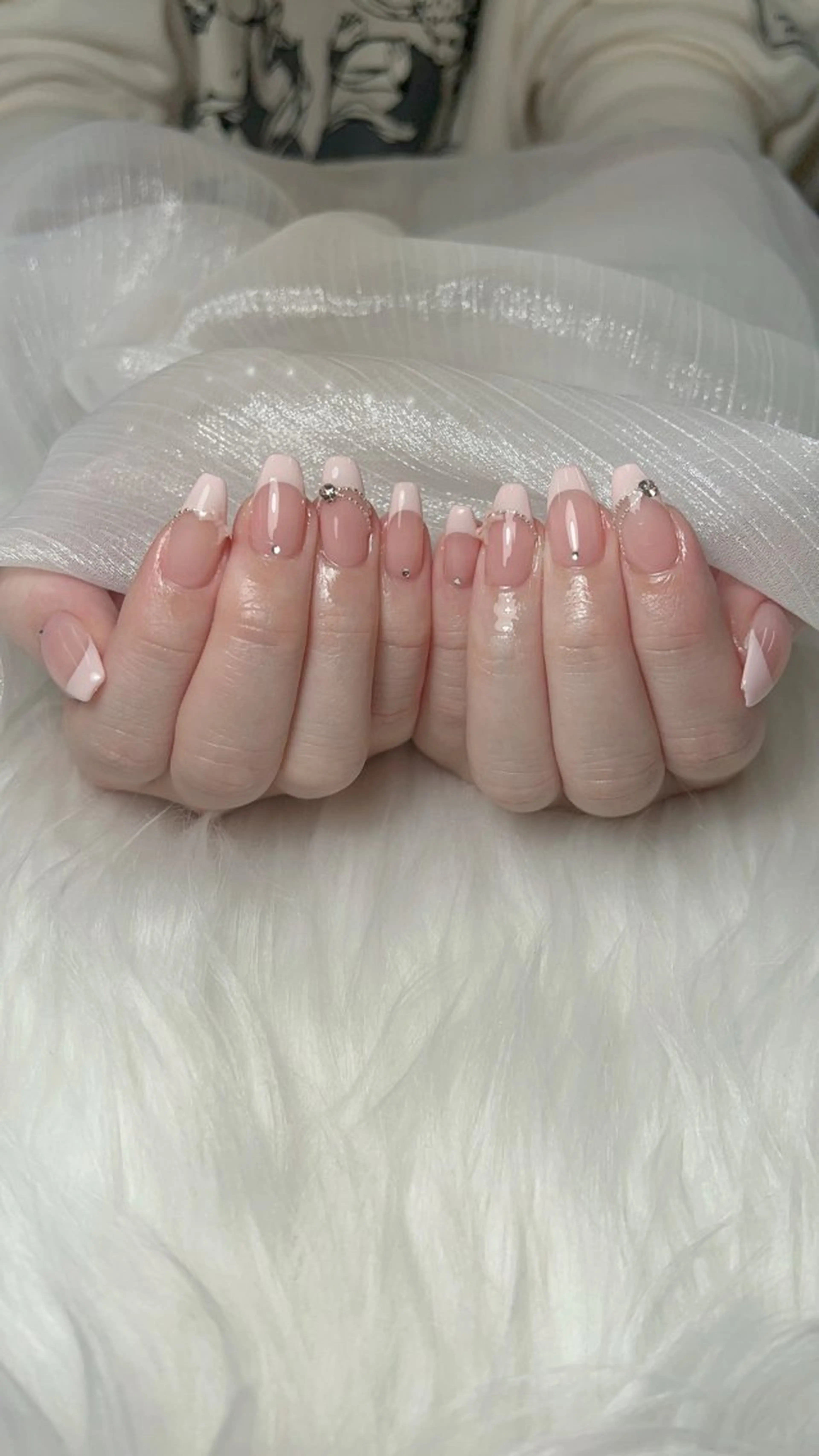 ネイル ジェルネイル ガーリー 韓国ネイル ニュアンスネイル シンプルネイル ハンドネイル Yumi Kingnailのネイルデザイン