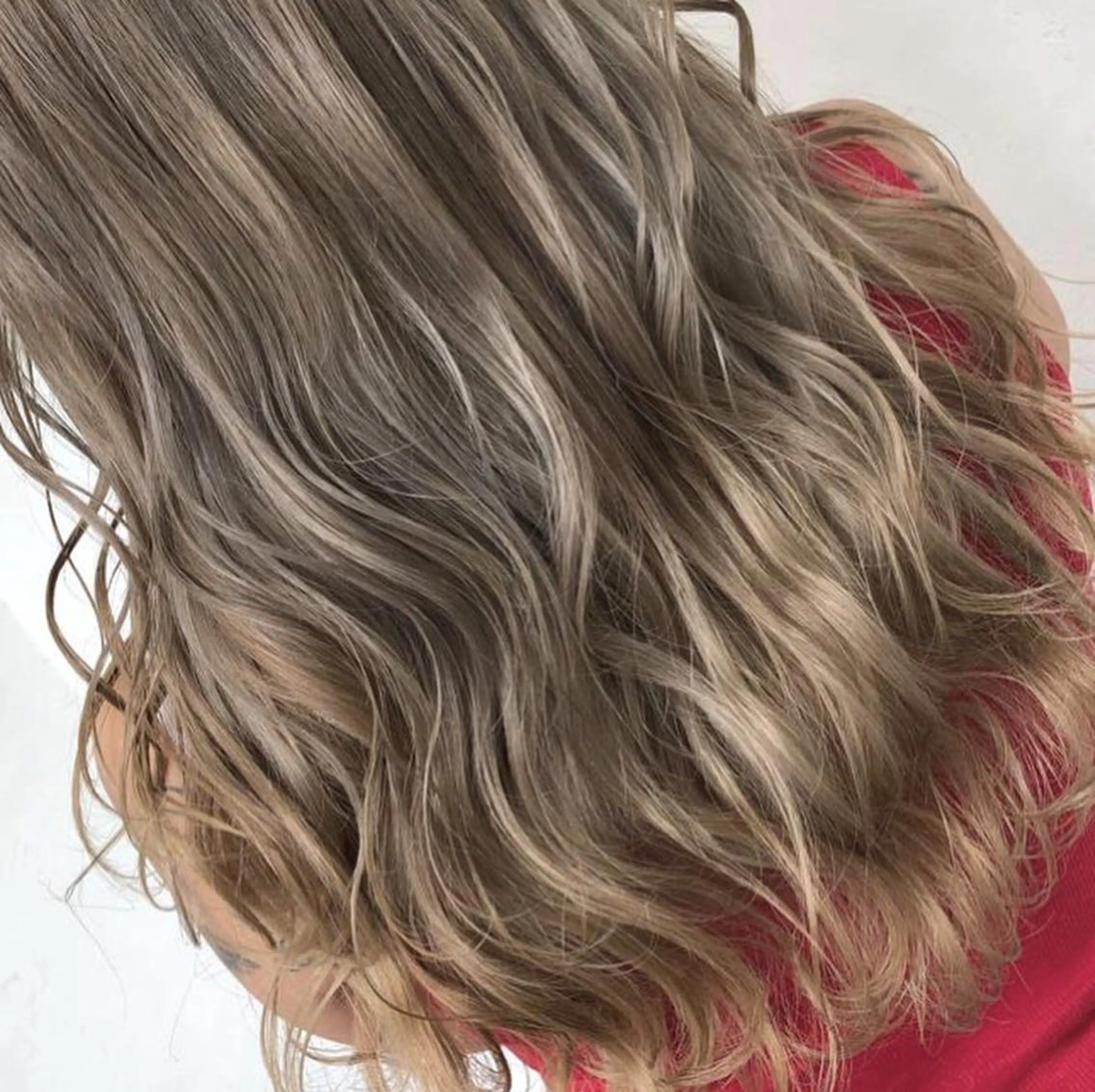 ロング カラー パーマ ブリーチ毛縮毛矯正 👑山口のヘアスタイル