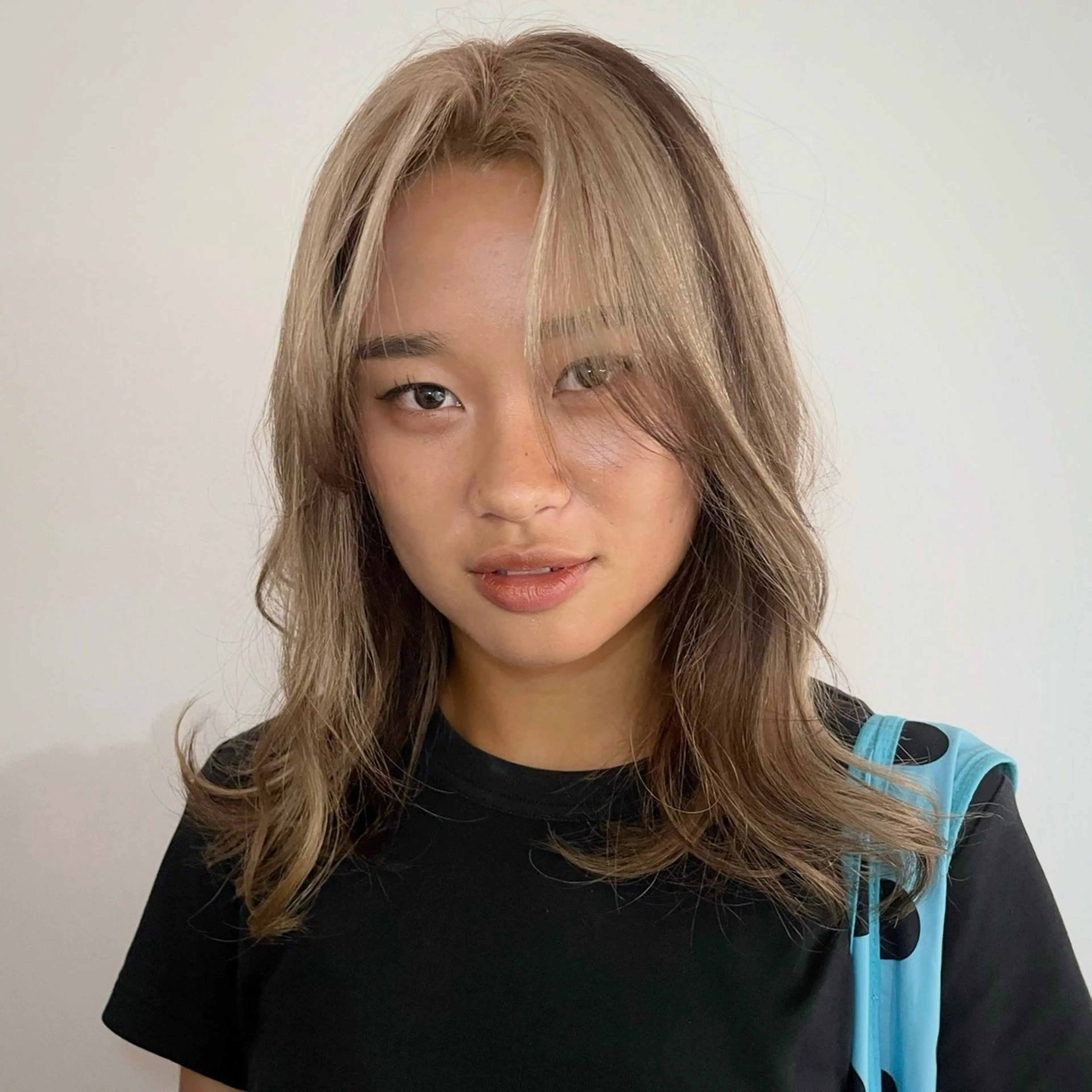 セミロング ヘアカラー トリートメント 🪅ブリーチカラー 🪅琉羽Ruuのヘアスタイル