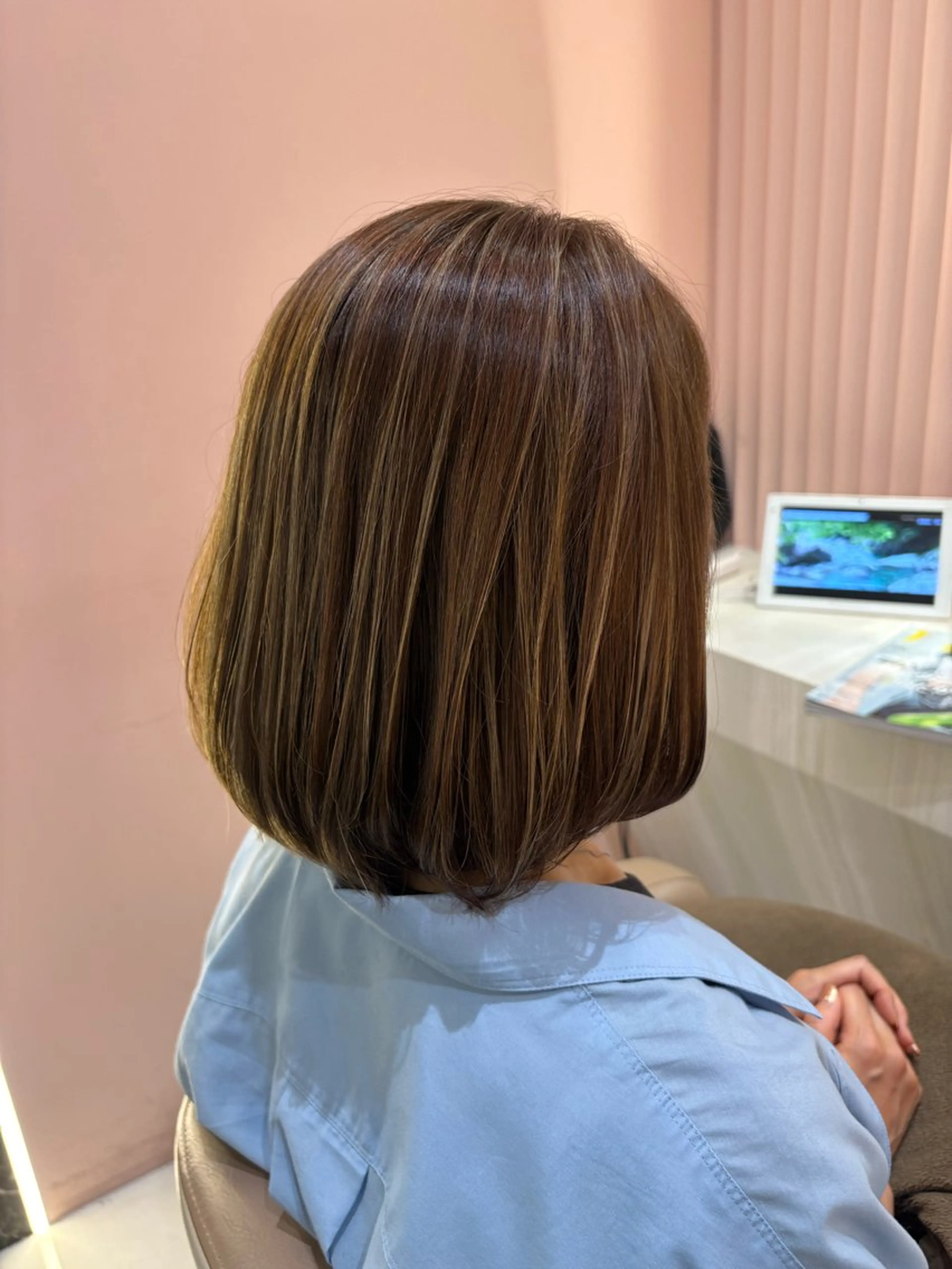 ミディアム カラー カット ヘアカラー ヘアメイクアース浦和店所属・【白髪ぼかし】 矢内　夏輝のヘアスタイル