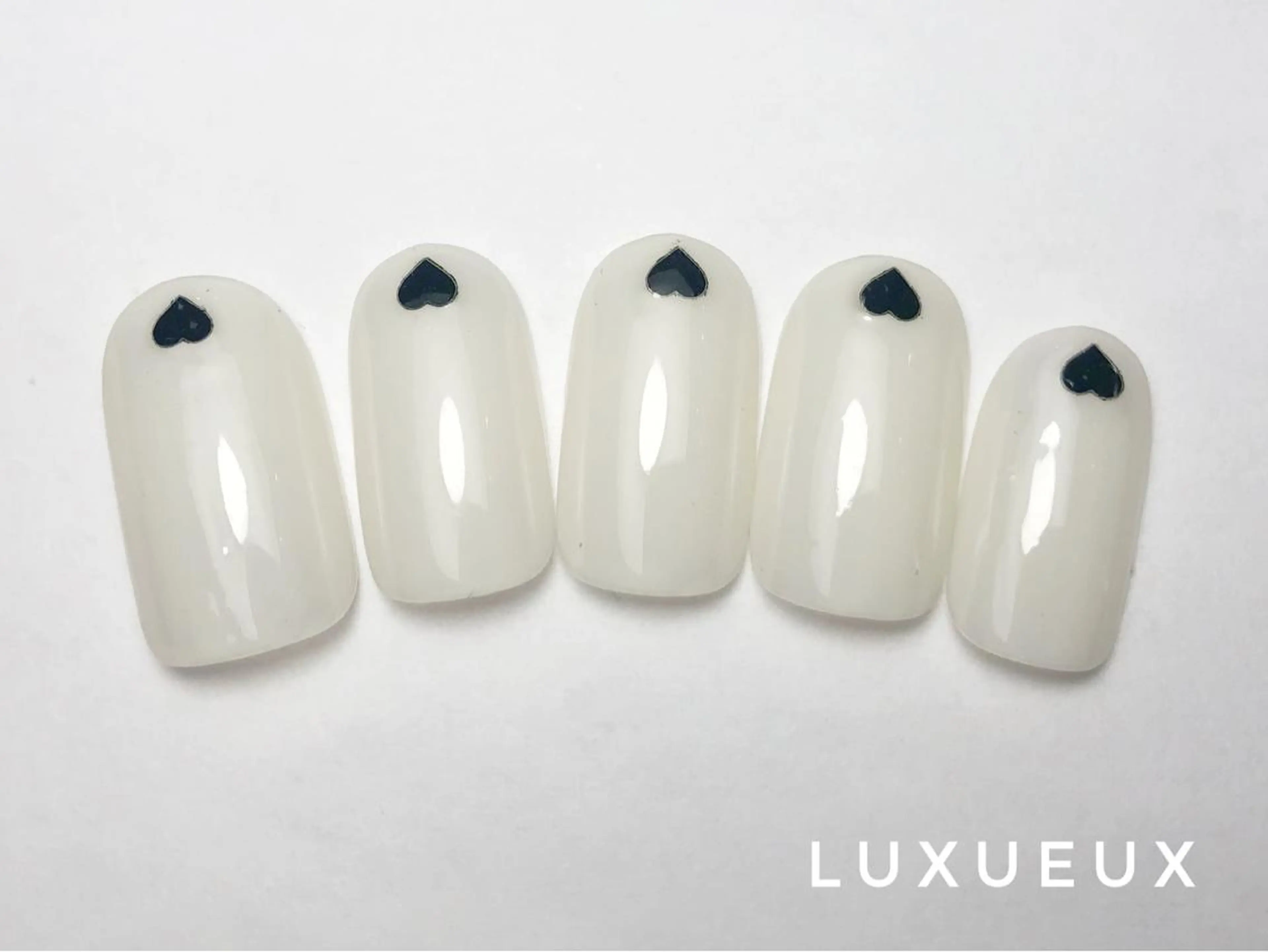 ネイル LUXUEUX春日店所属・LUXUEUX春日店 (ルクソー)のネイルデザイン