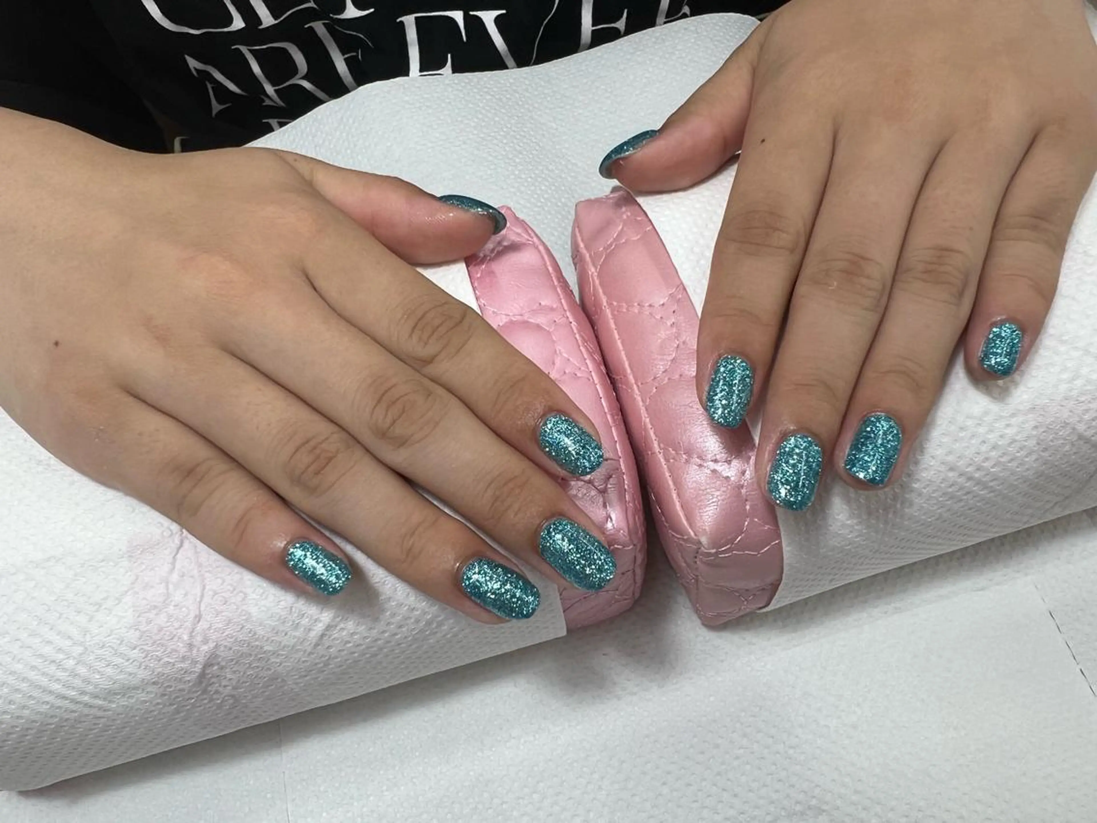 ネイル ラメ(グリッター) 水色 ワンカラーネイル 【MAXKELLY】 Shiotaのネイルデザイン