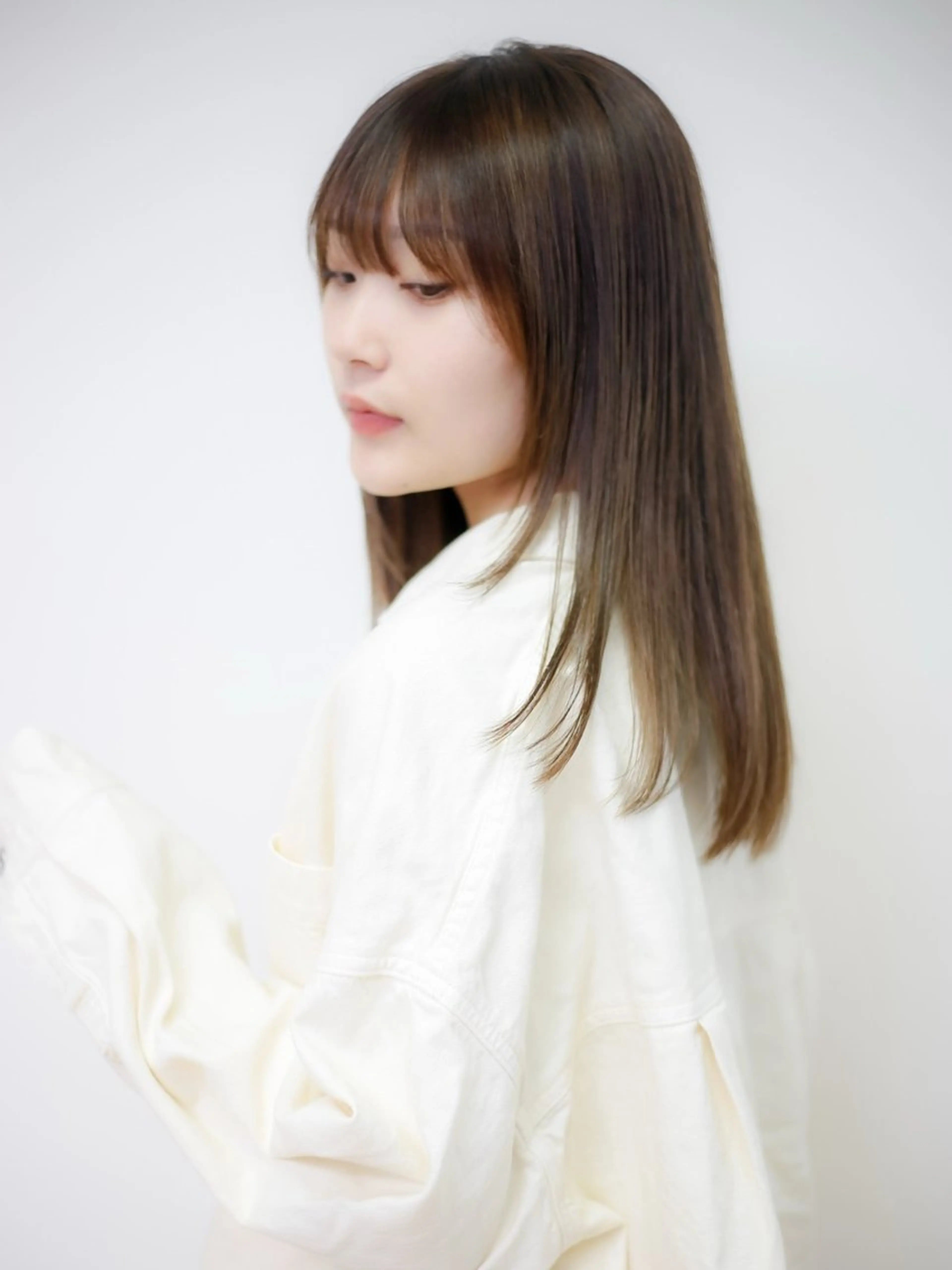 セミロング 🌷BASSA池袋 🌷ミネモモ🍑🤍のヘアスタイル