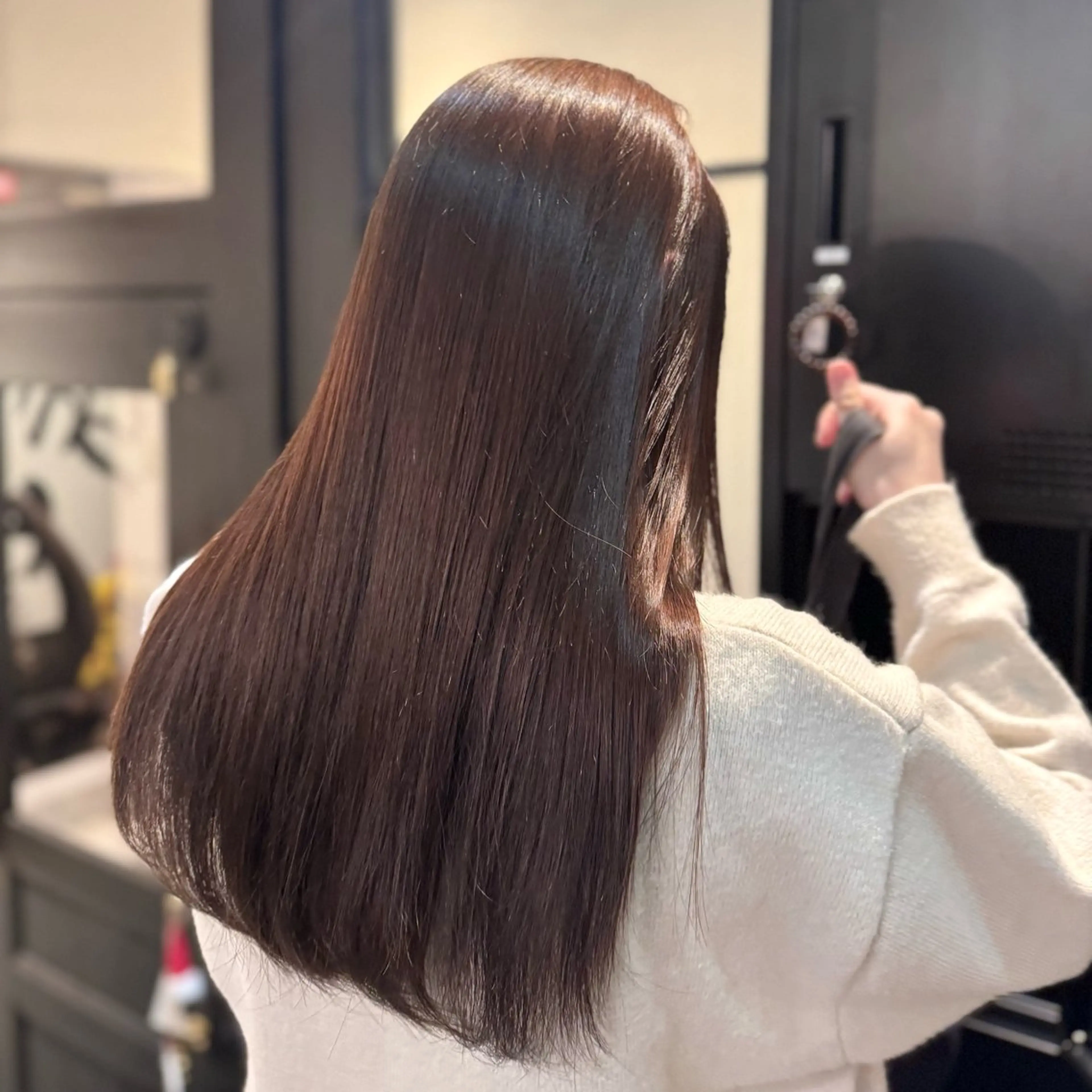 ロング 松葉 柚月のヘアスタイル