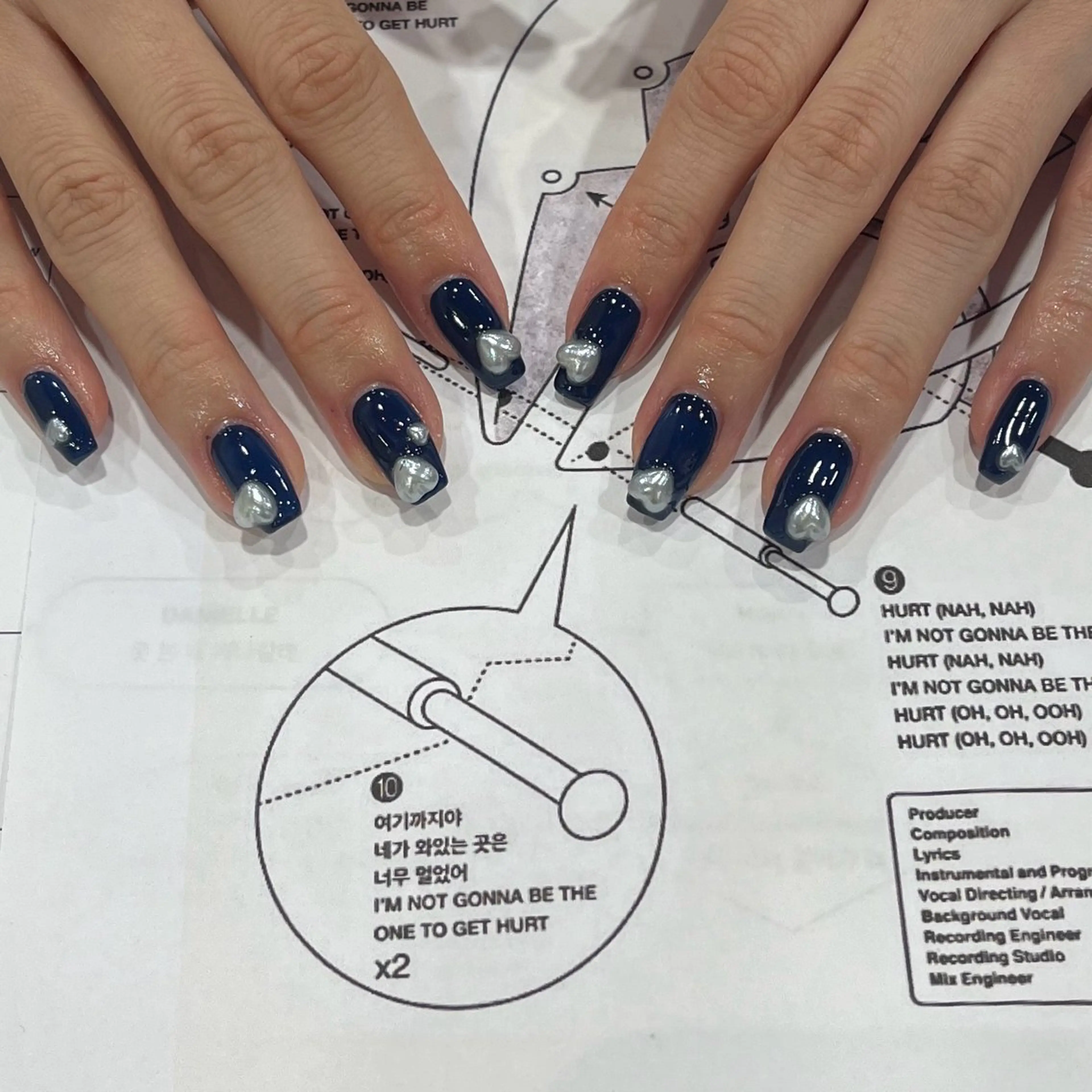 ネイル アートネイル ホワイト Allure 小山店 Shioriのネイルデザイン